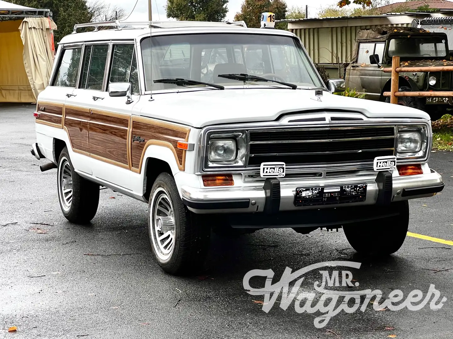 Jeep Wagoneer Grand Wagoneer 5.9 V8 automatic bijela - 2