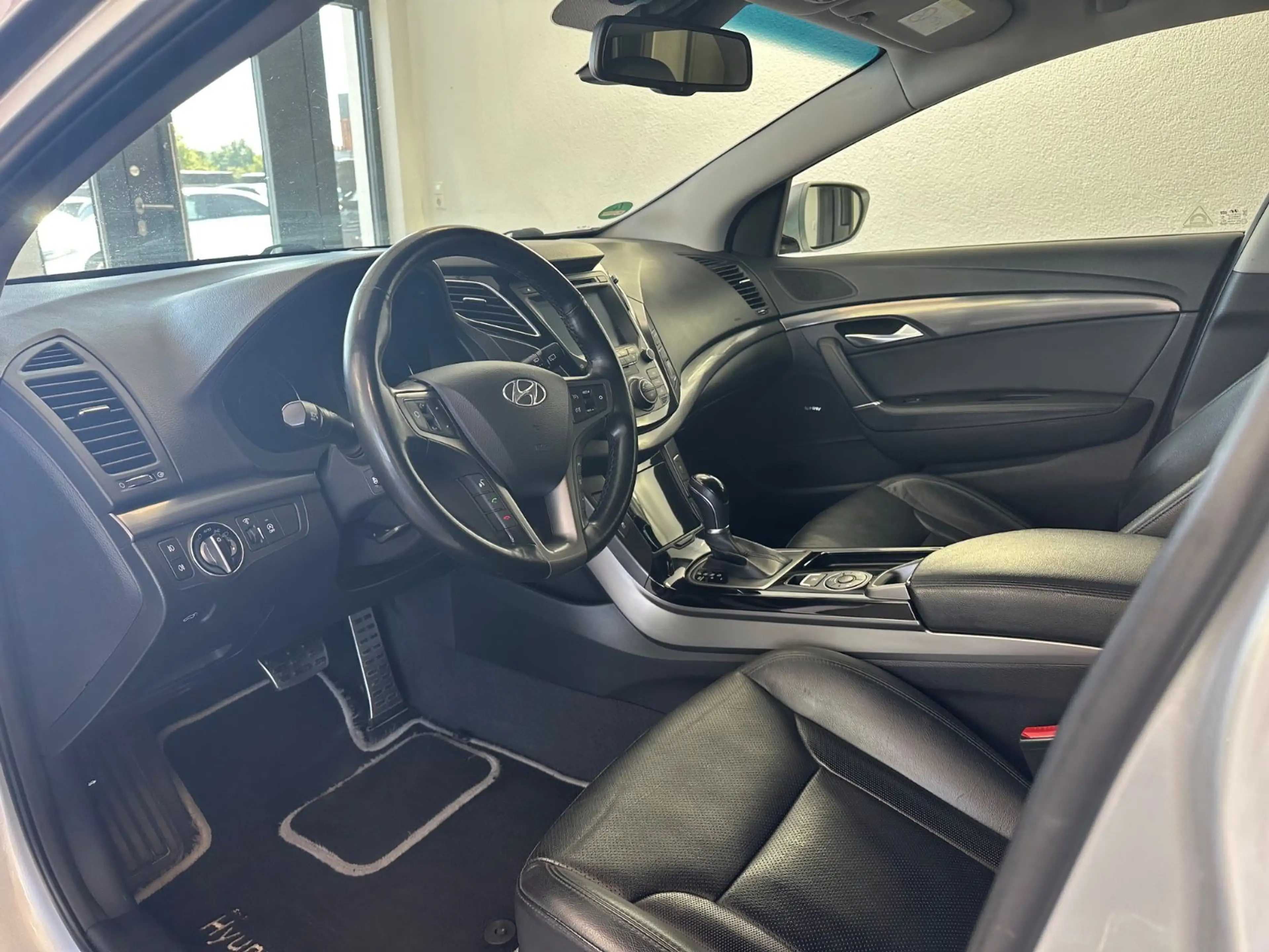 Hyundai i40 cw blue Premium*Leder*SHZ*Xenon*PDC* — photo 11