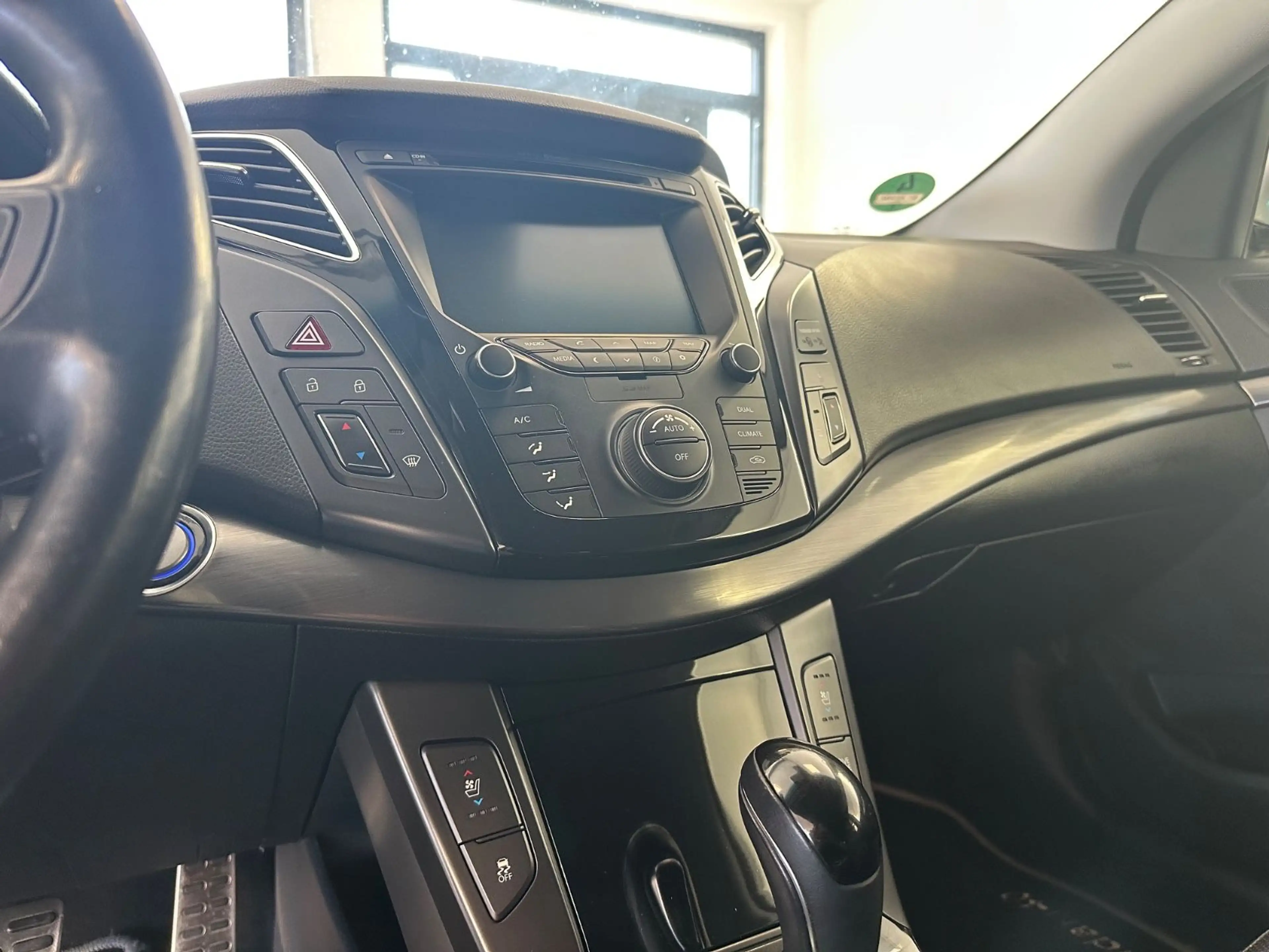 Hyundai i40 cw blue Premium*Leder*SHZ*Xenon*PDC* — photo 14