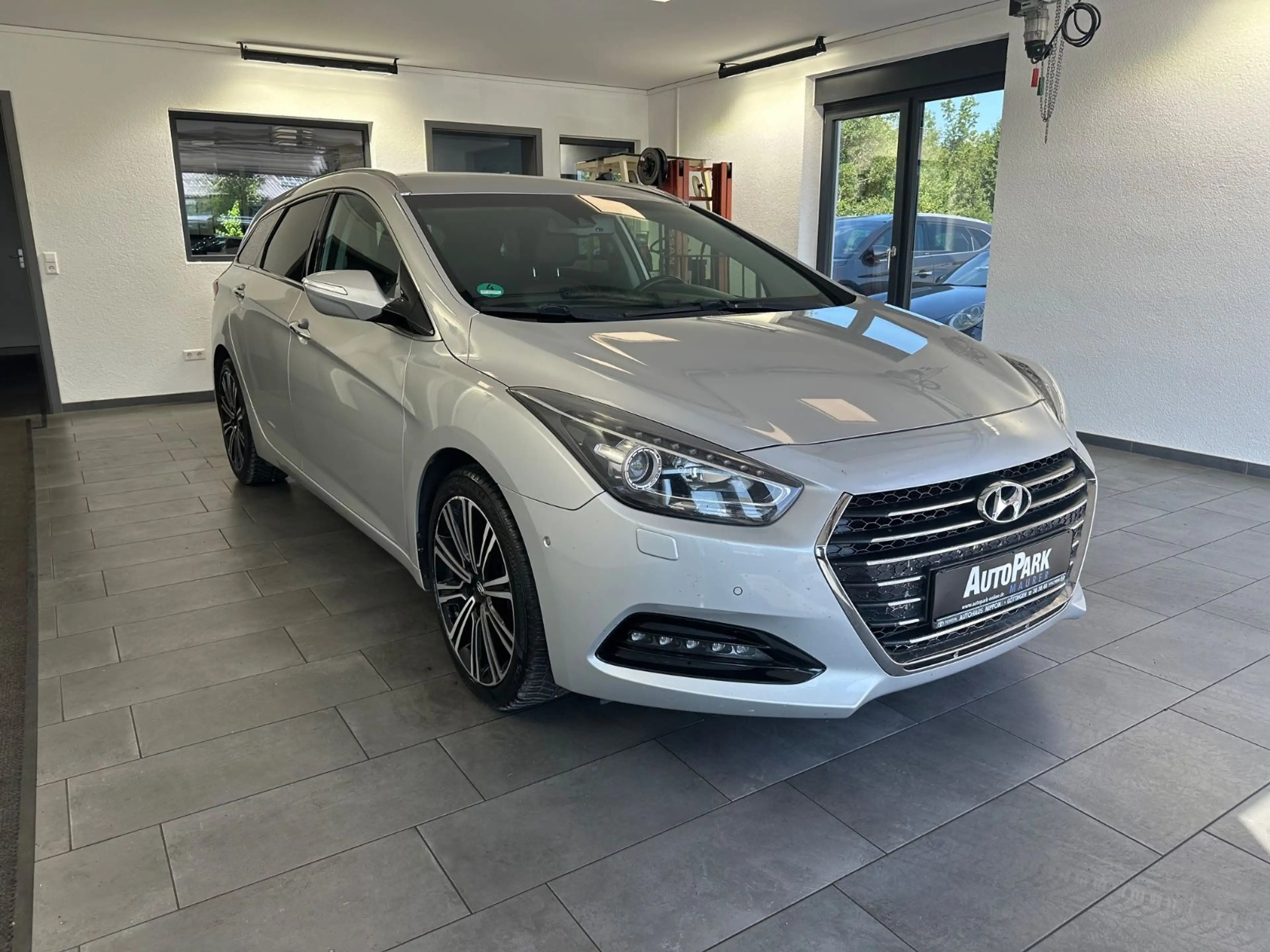 Hyundai i40 cw blue Premium*Leder*SHZ*Xenon*PDC* — photo 4