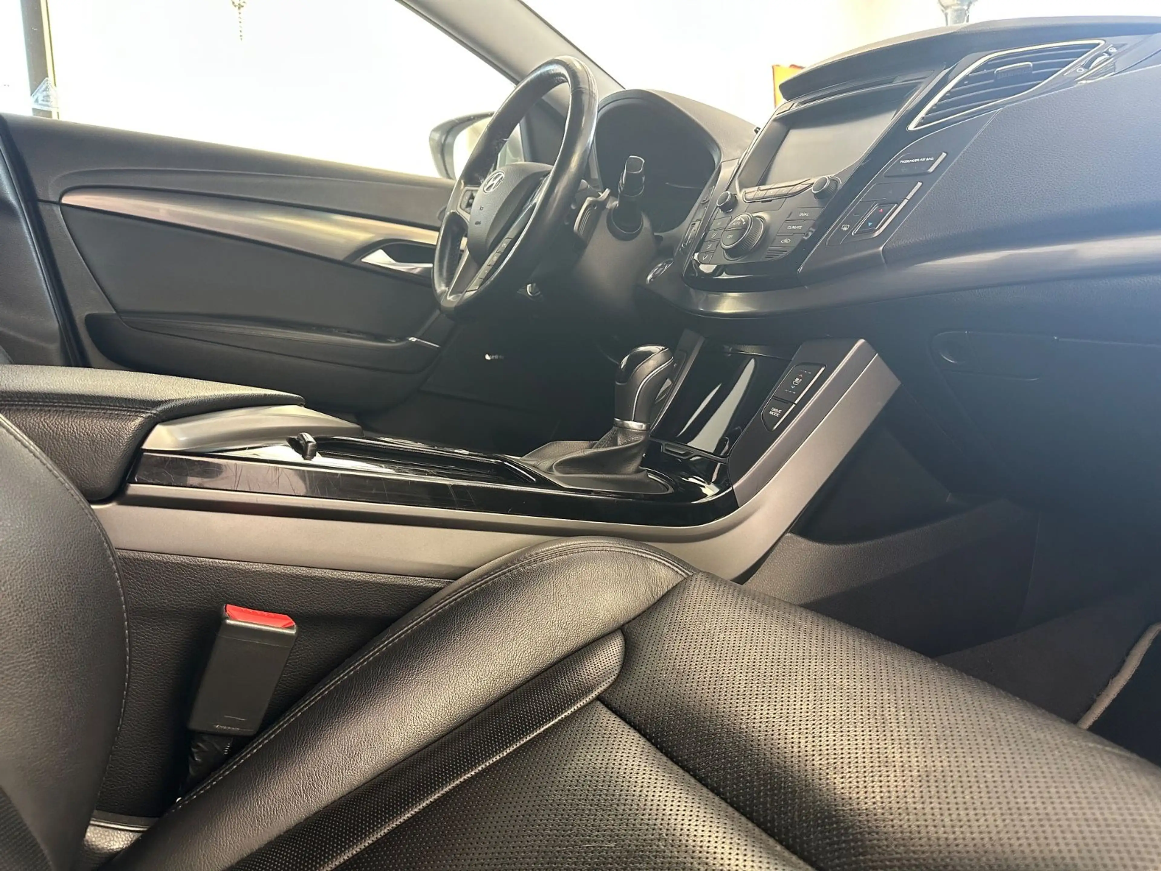 Hyundai i40 cw blue Premium*Leder*SHZ*Xenon*PDC* — photo 15