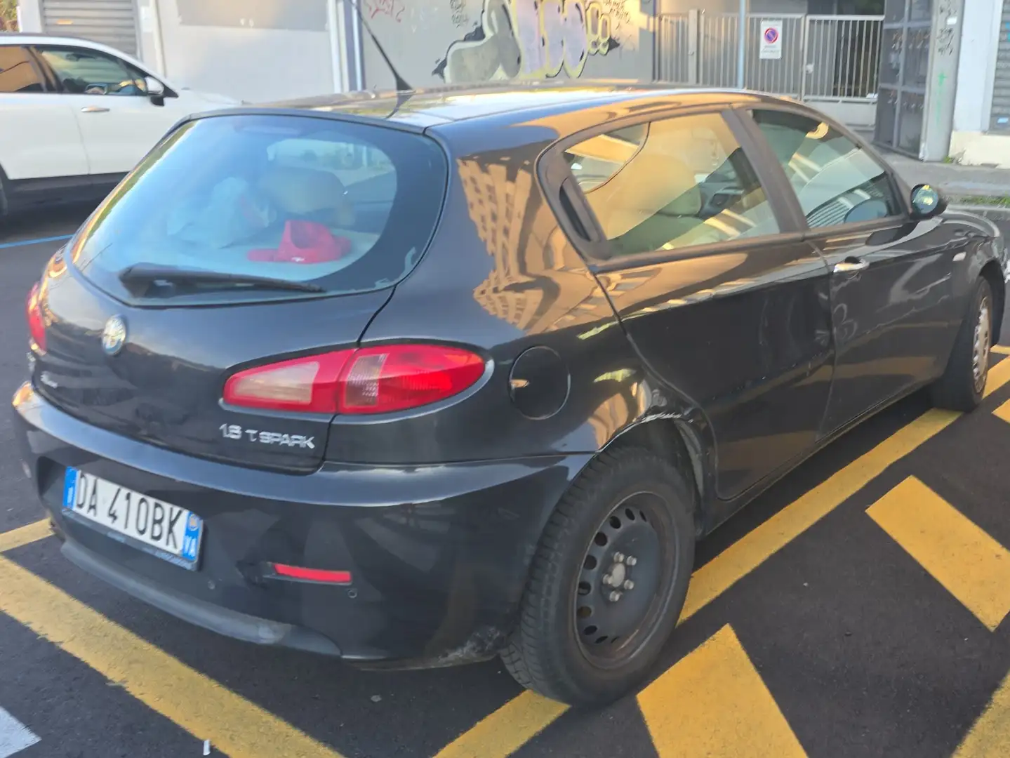 Alfa Romeo 147 1.6 T. SPARK Nero - 2