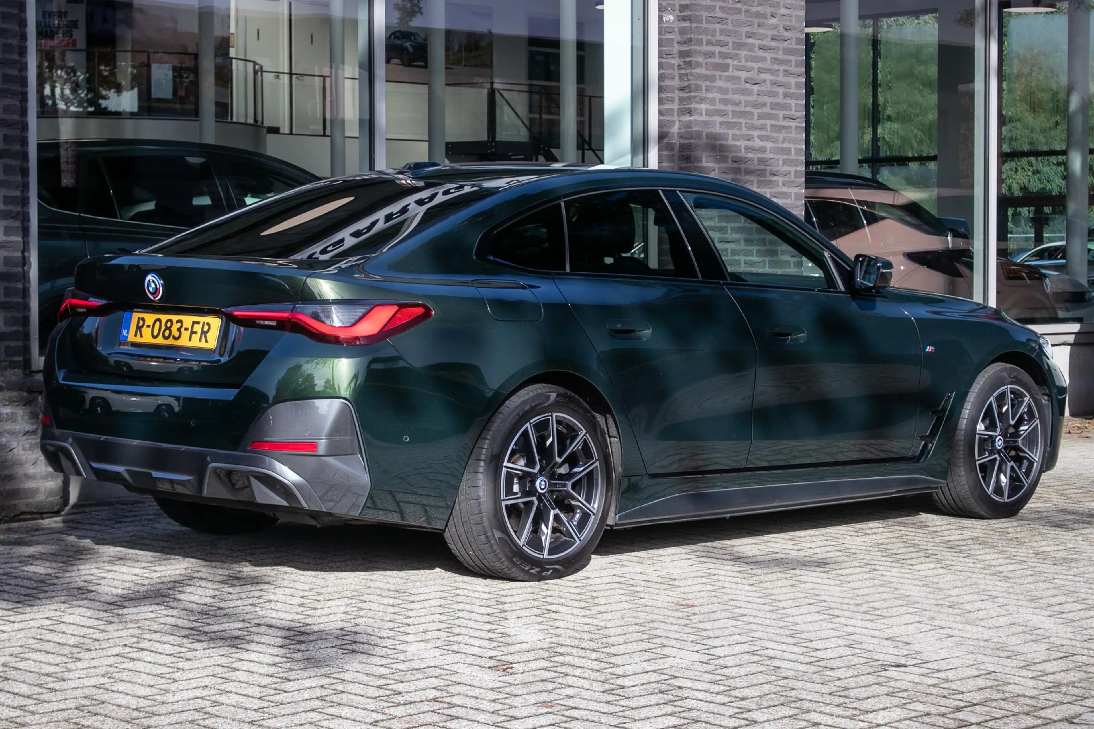 BMW i4 eDrive40 High Executive 84 kWh | SOH 94% | Leder | — photo 2
