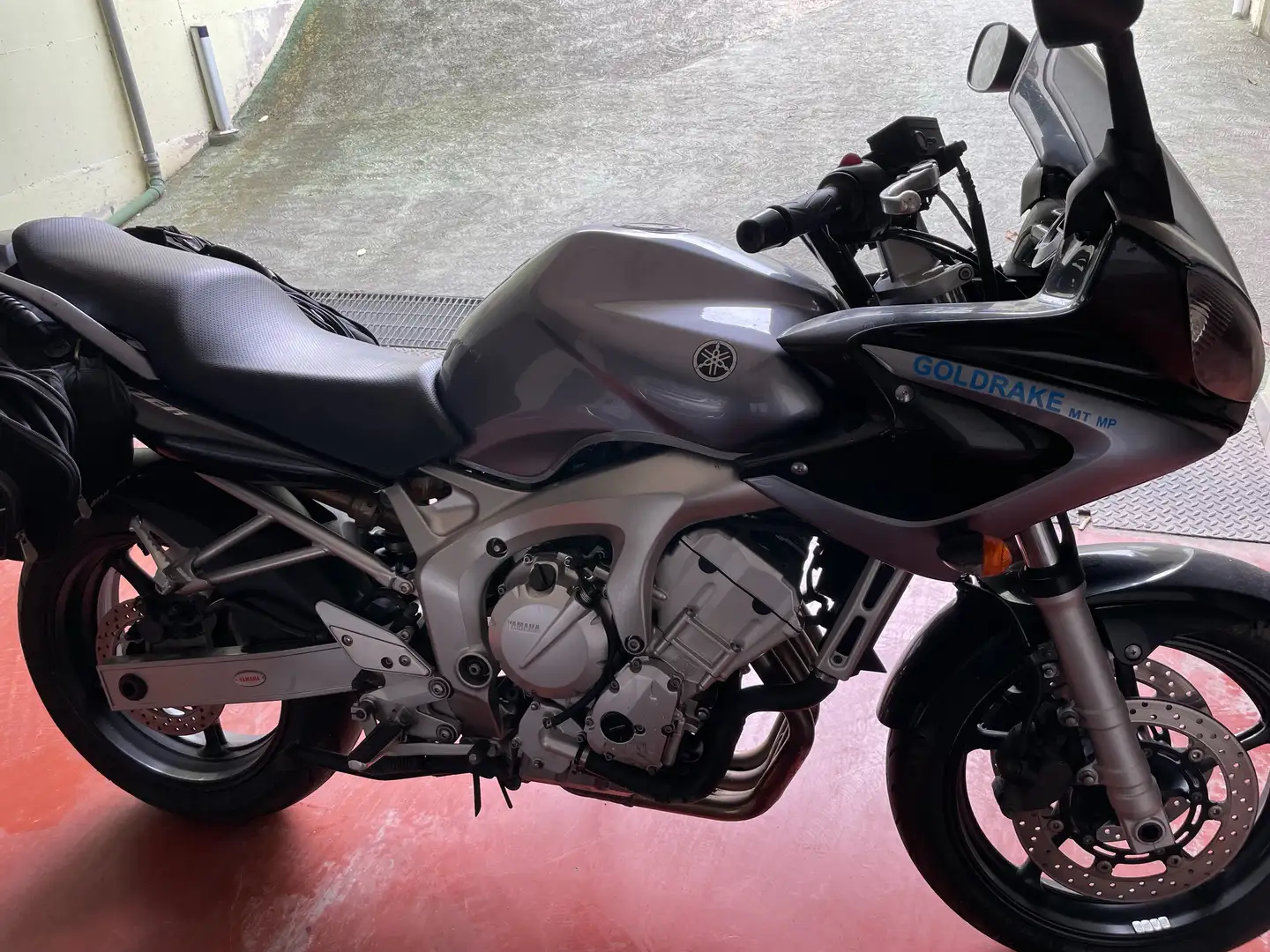 Yamaha FZ 6 sport Grau - 1