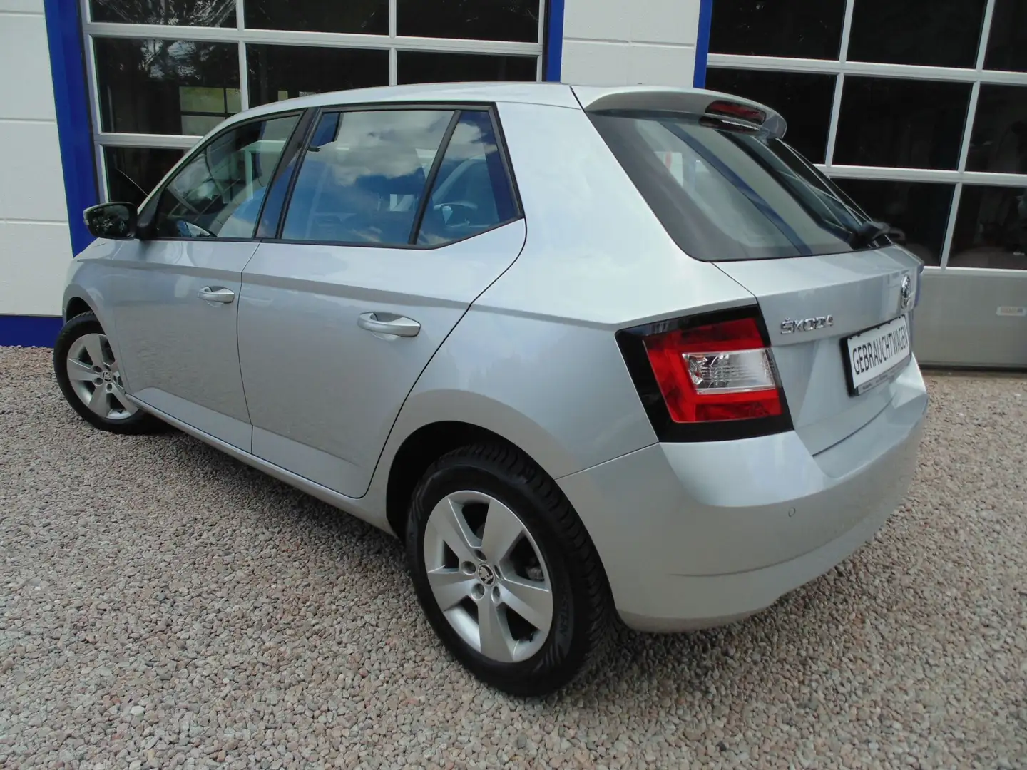 Skoda Fabia Ambition  *5-türig*4Zyl.*ALU*Klima* Grau - 2