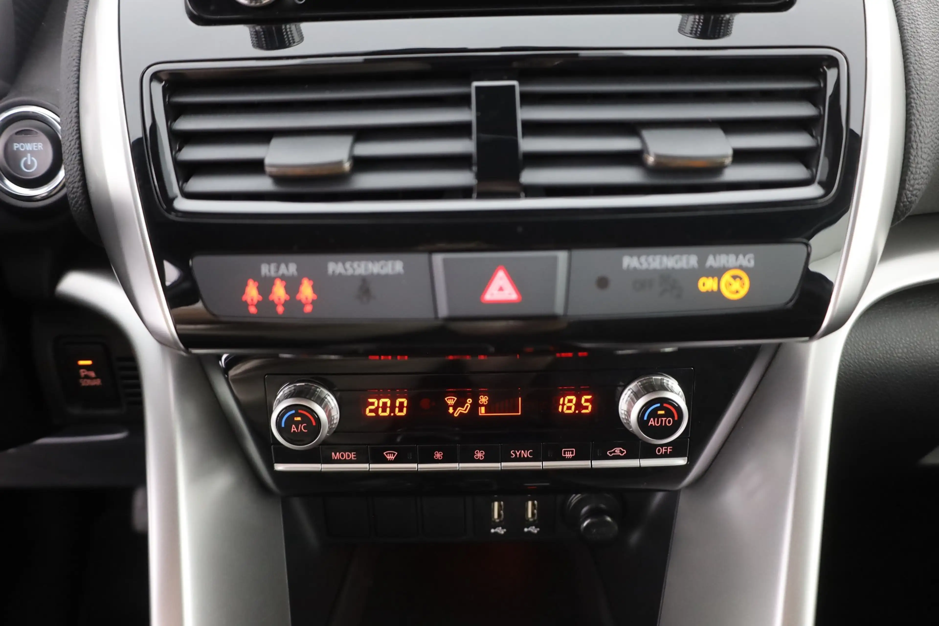 Mitsubishi Eclipse Cross 2.4 Hybrid Plus 4WD Standheizung — photo 12