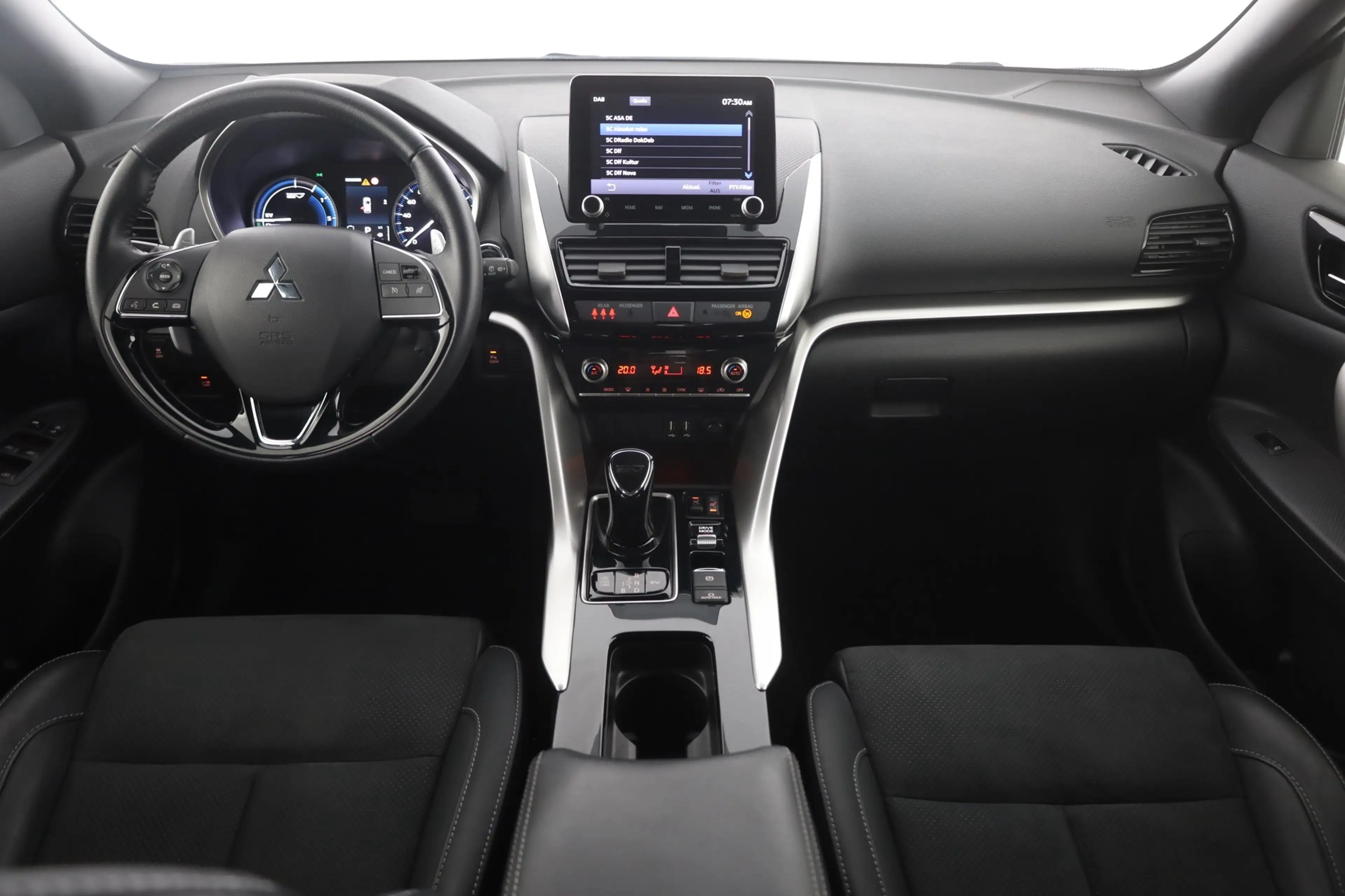 Mitsubishi Eclipse Cross 2.4 Hybrid Plus 4WD Standheizung — photo 9