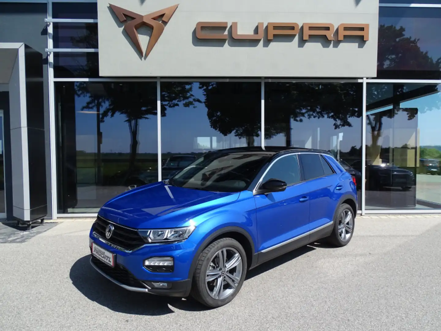 Volkswagen T-Roc T-Roc 1.5 TSI Sport DSG 150PS Navi Sitzheiz. el.He Schwarz - 1
