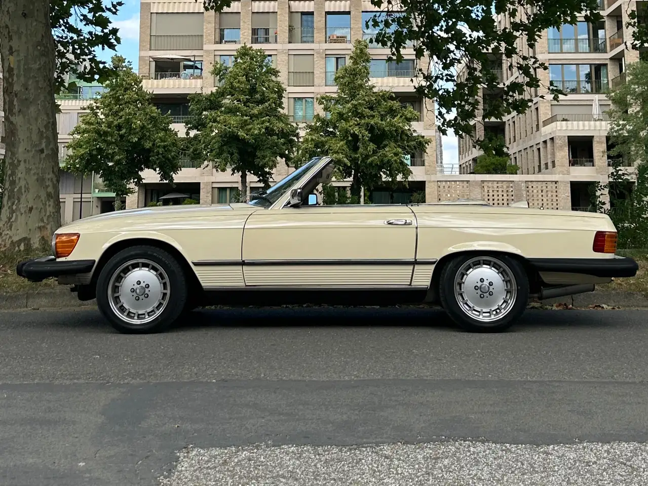 Mercedes-Benz SL 450 W107 R107, foto 5