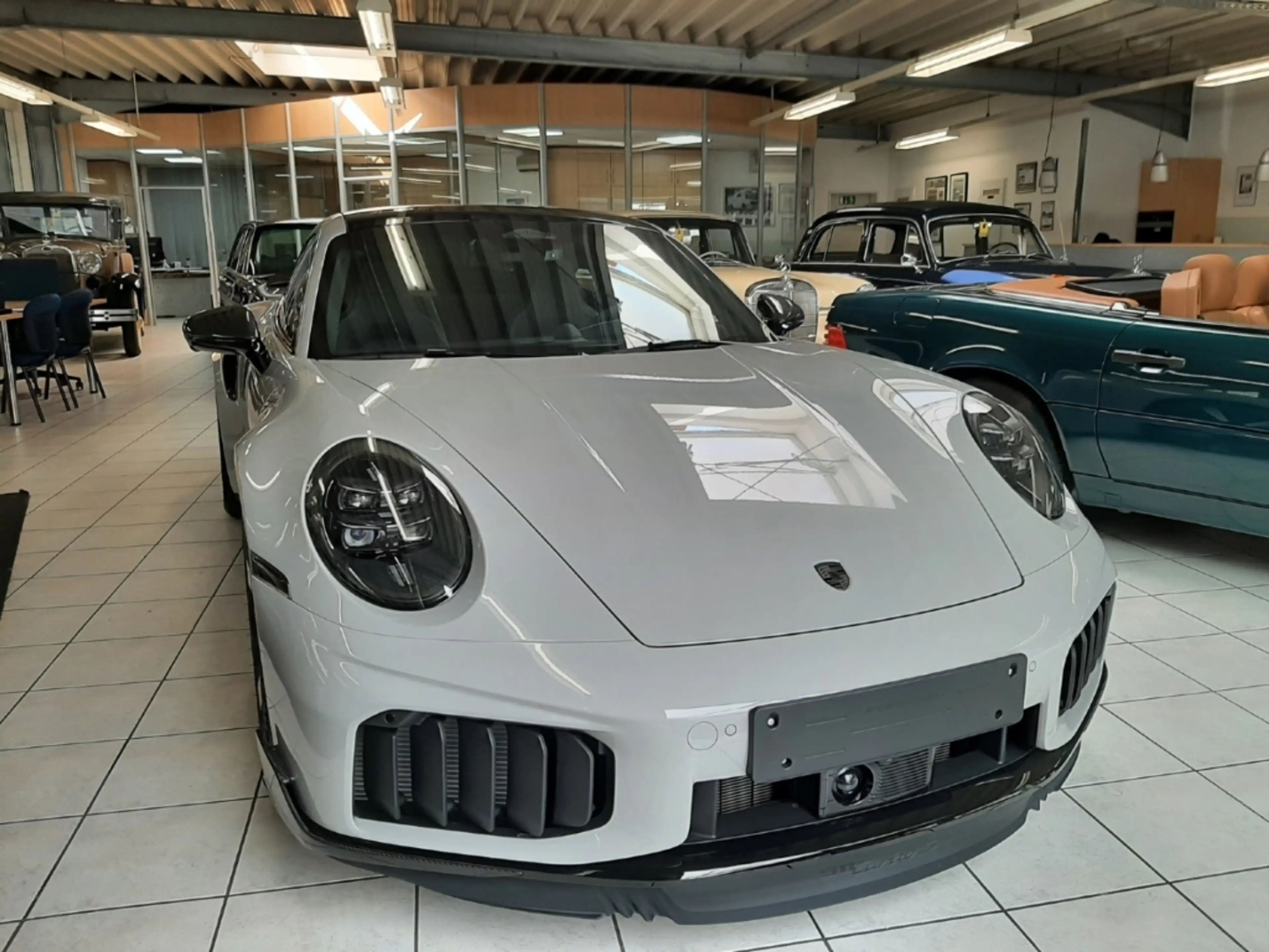 Porsche 911 992 Turbo S Carbon Lift Kreide sof.verfügbar — photo 2