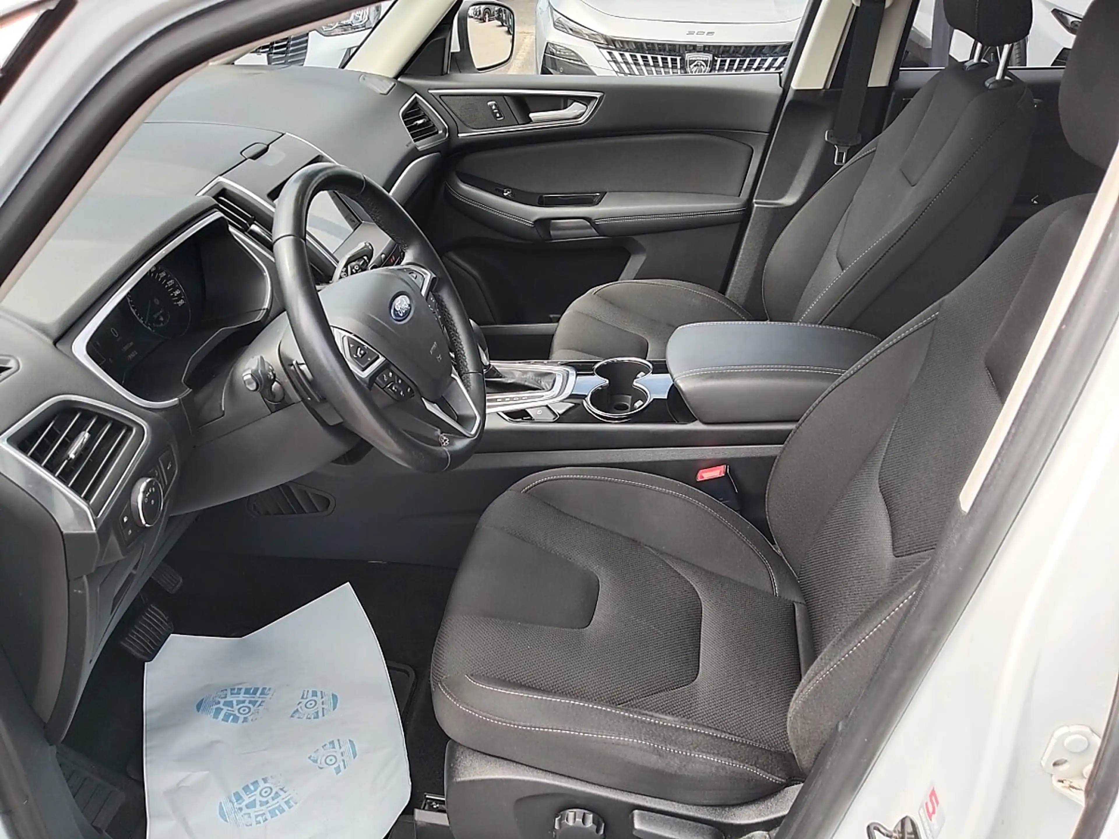 Ford S-Max S-MAX Titanium 2.0 TDCi Auto-Start/Stop Aut. — photo 14