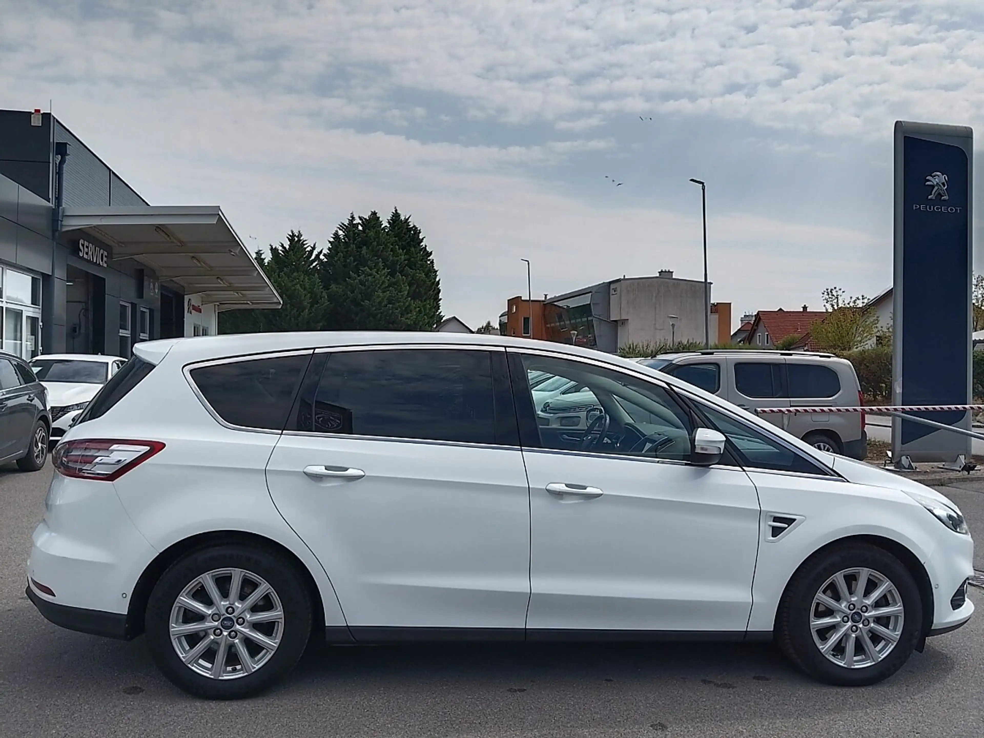 Ford S-Max S-MAX Titanium 2.0 TDCi Auto-Start/Stop Aut. — photo 10