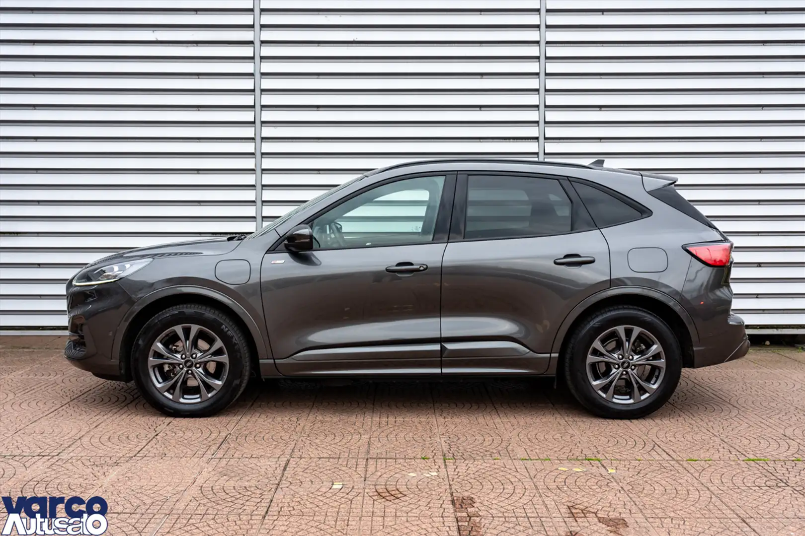 Ford Kuga Kuga 2.5 phev ST-Line X 2wd 225cv e-shifter Grigio - 2