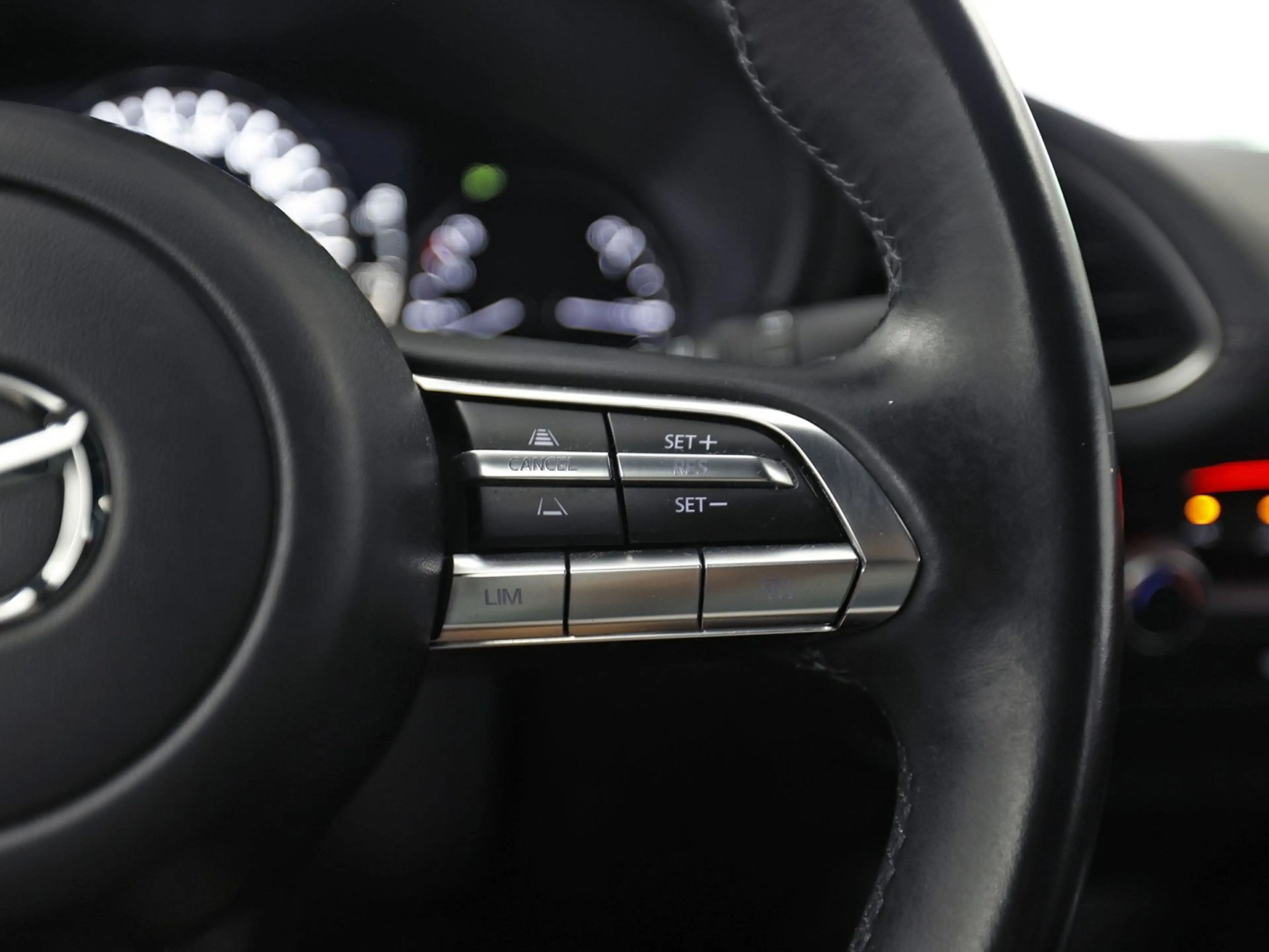 Mazda 3 2.0 e-SkyActiv-G M Sport (NAVIGATIE, ADAPTIVE CRUI — photo 18