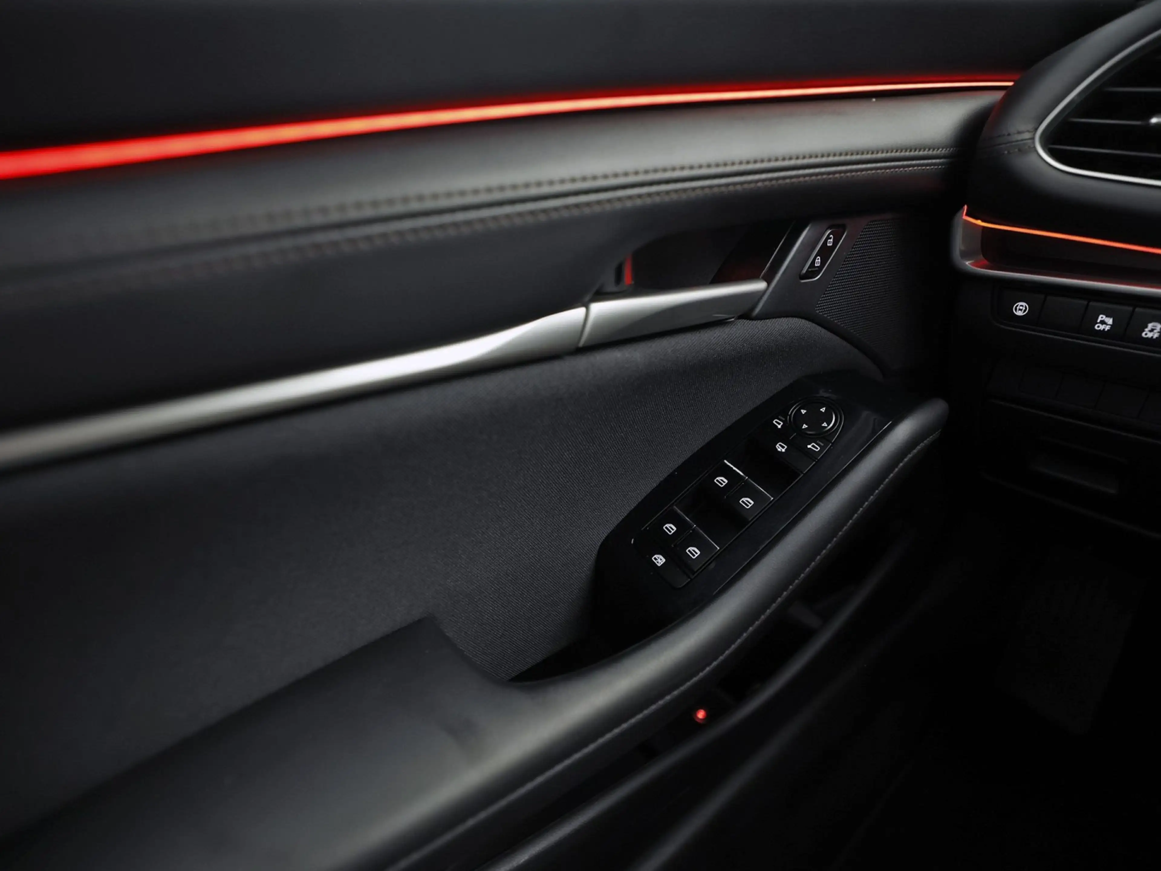 Mazda 3 2.0 e-SkyActiv-G M Sport (NAVIGATIE, ADAPTIVE CRUI — photo 21