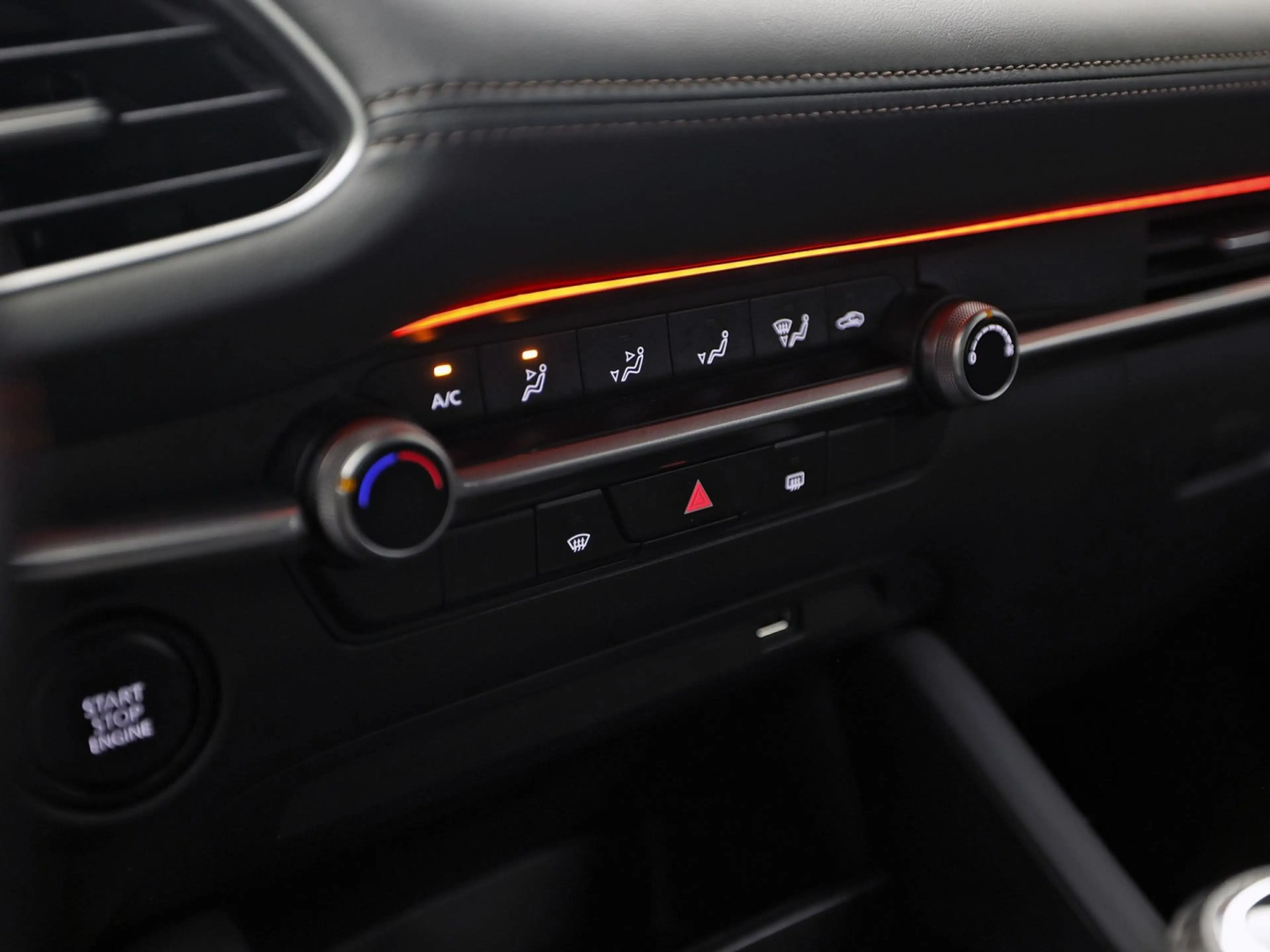 Mazda 3 2.0 e-SkyActiv-G M Sport (NAVIGATIE, ADAPTIVE CRUI — photo 9