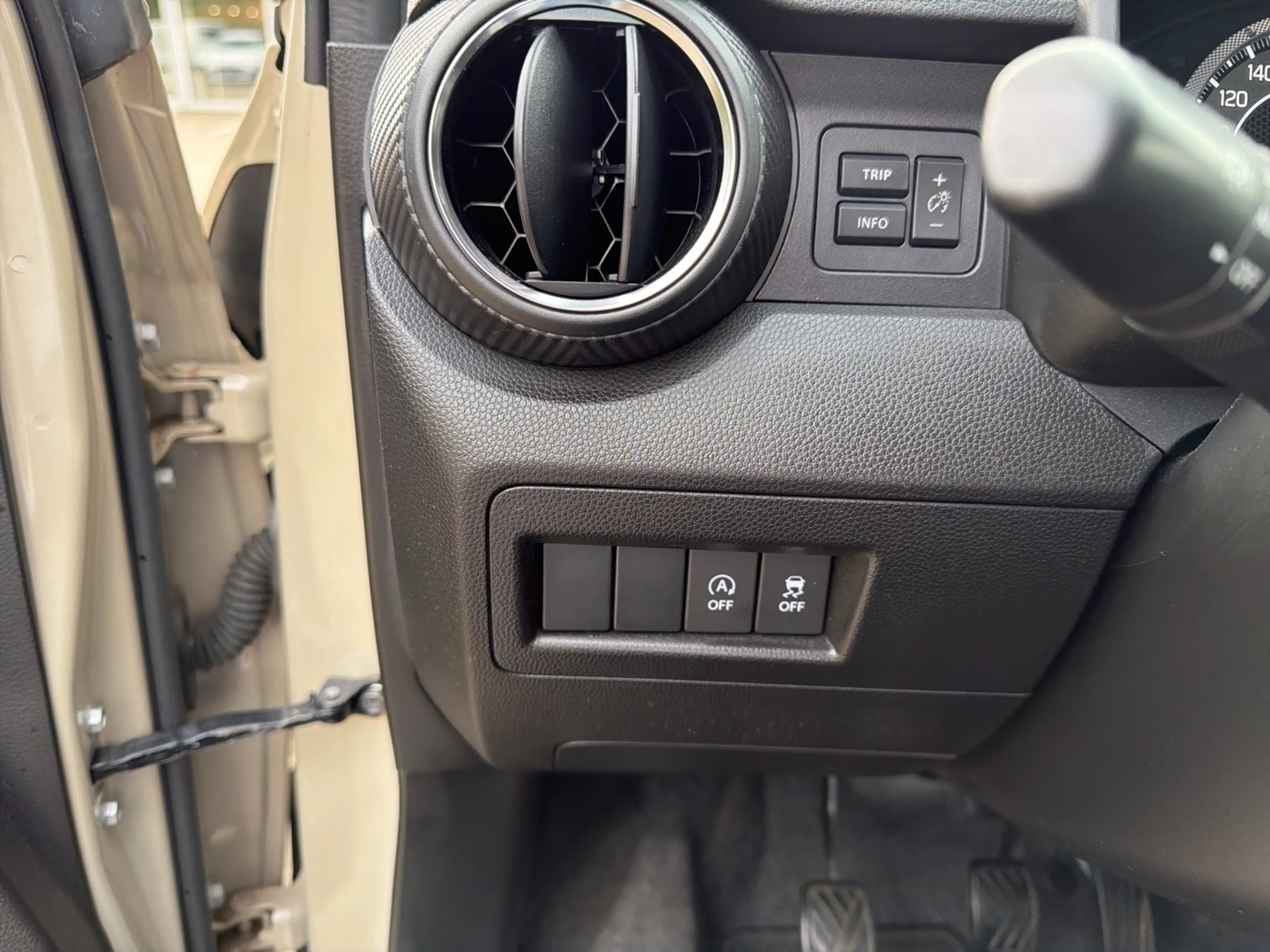 Suzuki Ignis 1.2 DUALJET Comfort — photo 14