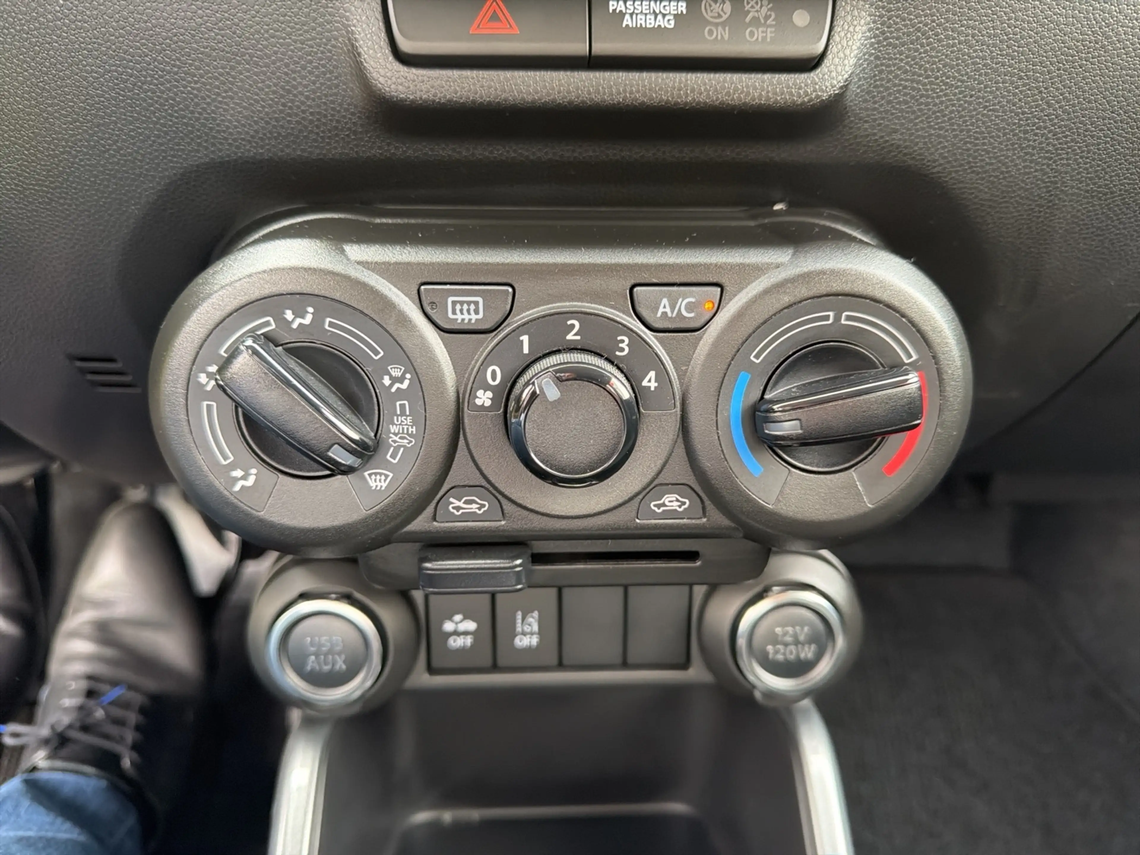 Suzuki Ignis 1.2 DUALJET Comfort — photo 11