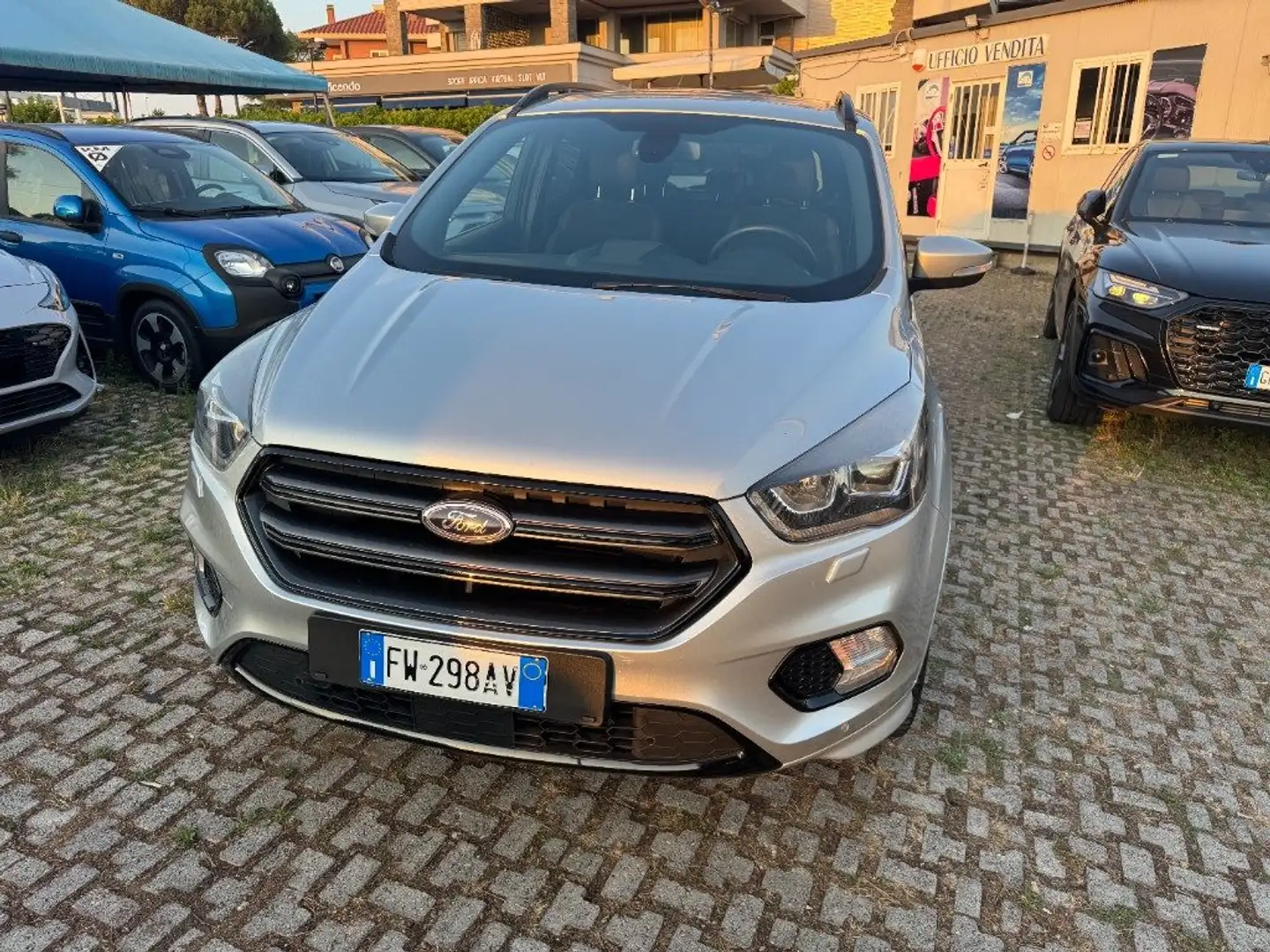 Ford Kuga 1.5 TDCI 120 CV S&S 2WD ST-Line KM CERTIFICATI Grigio - 2