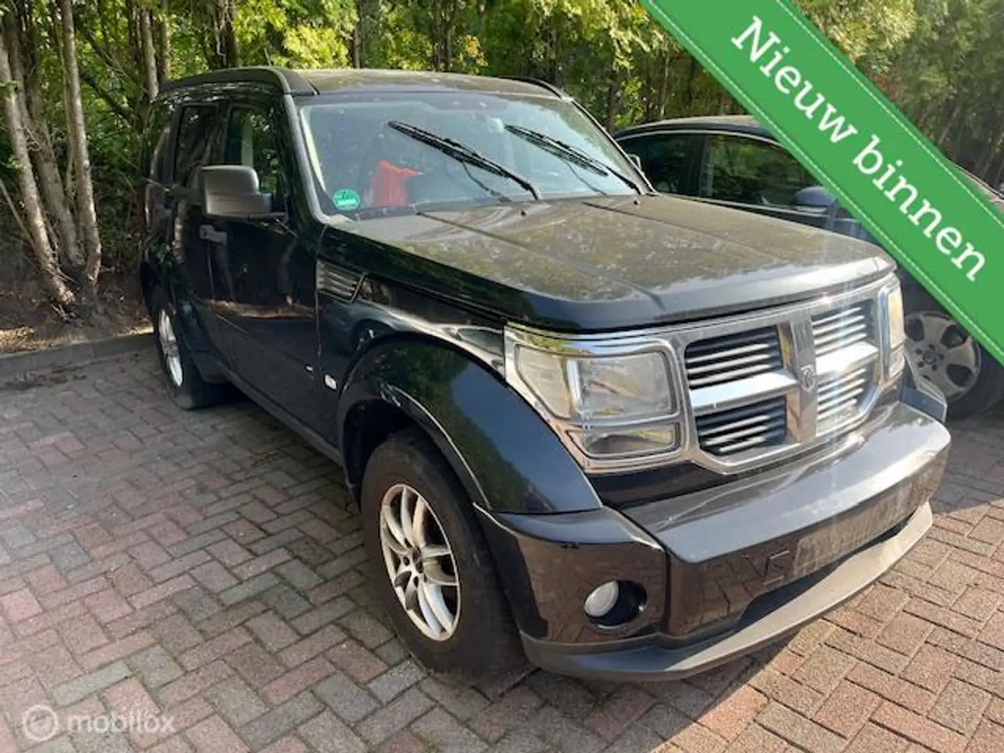 Dodge Nitro 2.8 CRD SXT AUTO LOOPT NIET GEEN IDEE WAT ER MEE I - 1