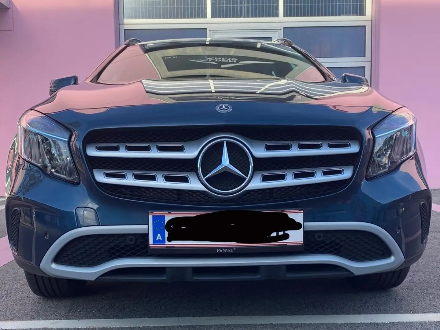 Mercedes-Benz GLA 180 GLA 180 Blau - 2