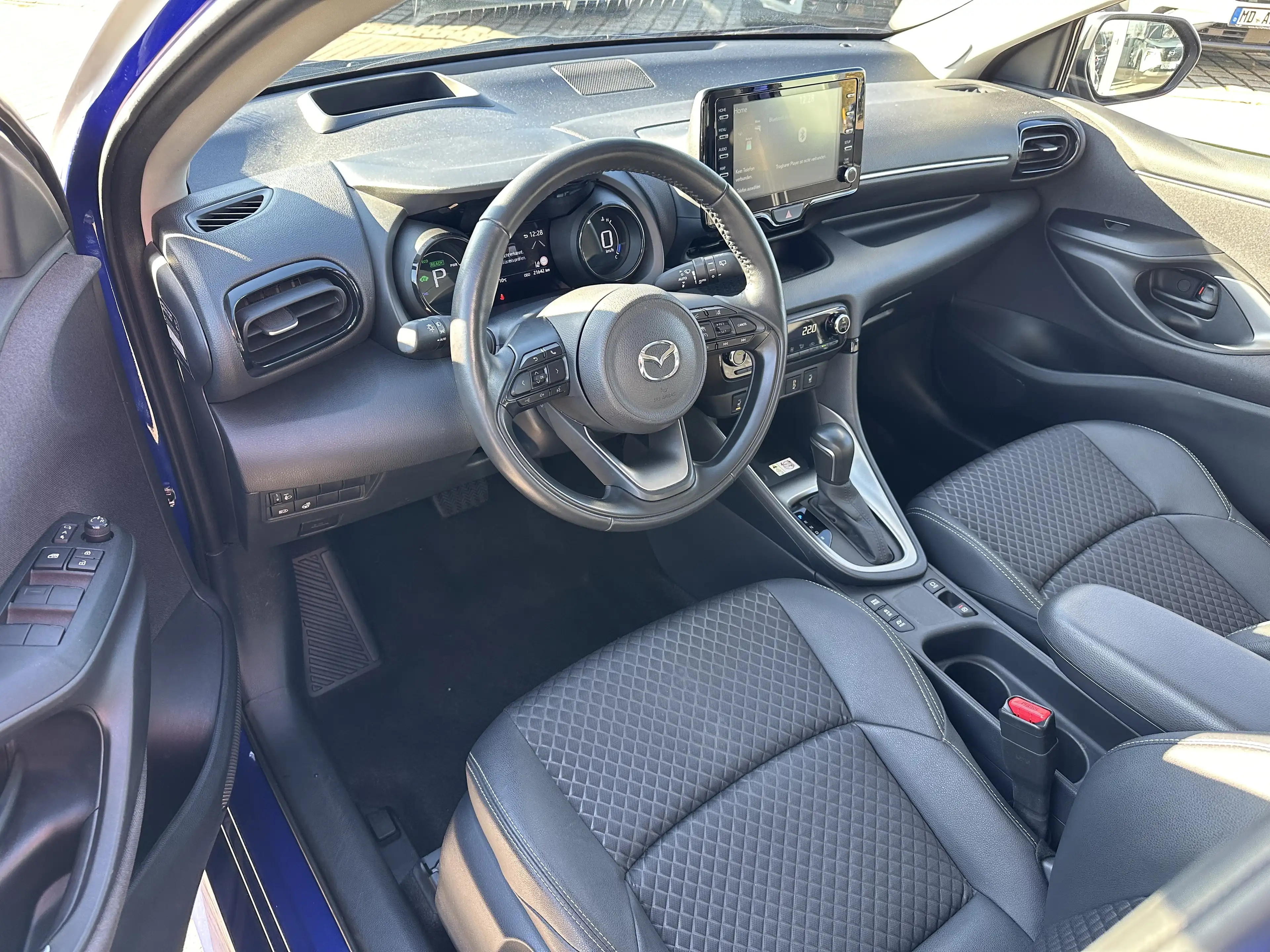 Mazda 2 Hybrid 1,5 CVT AL SELECT/PANO/2 FARBIG — photo 15