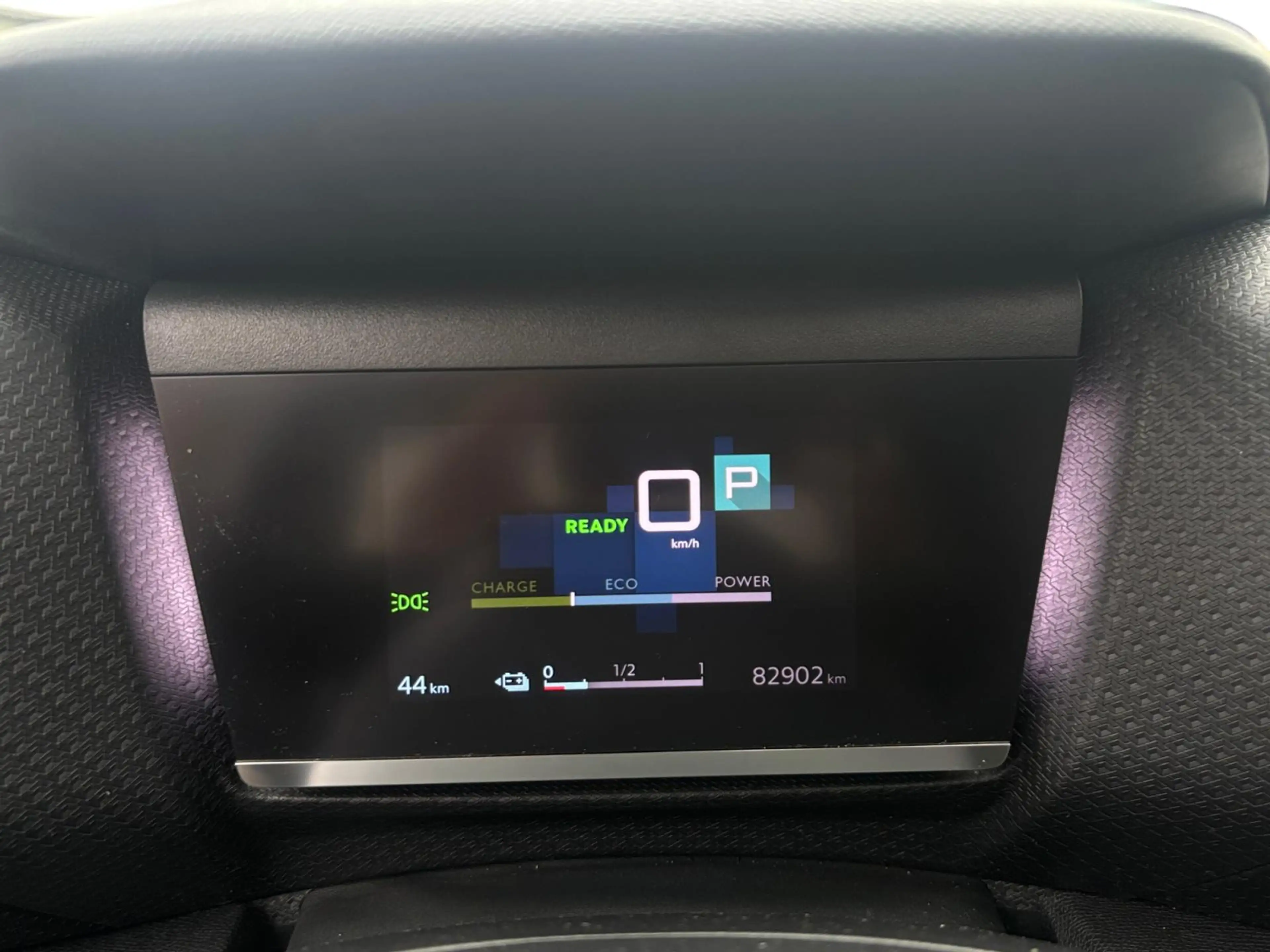 Citroen E-C4 Electric Shine EV 50kWh 136pk AUTOMAAT | SCHUIF/KANTELDAK | — photo 15