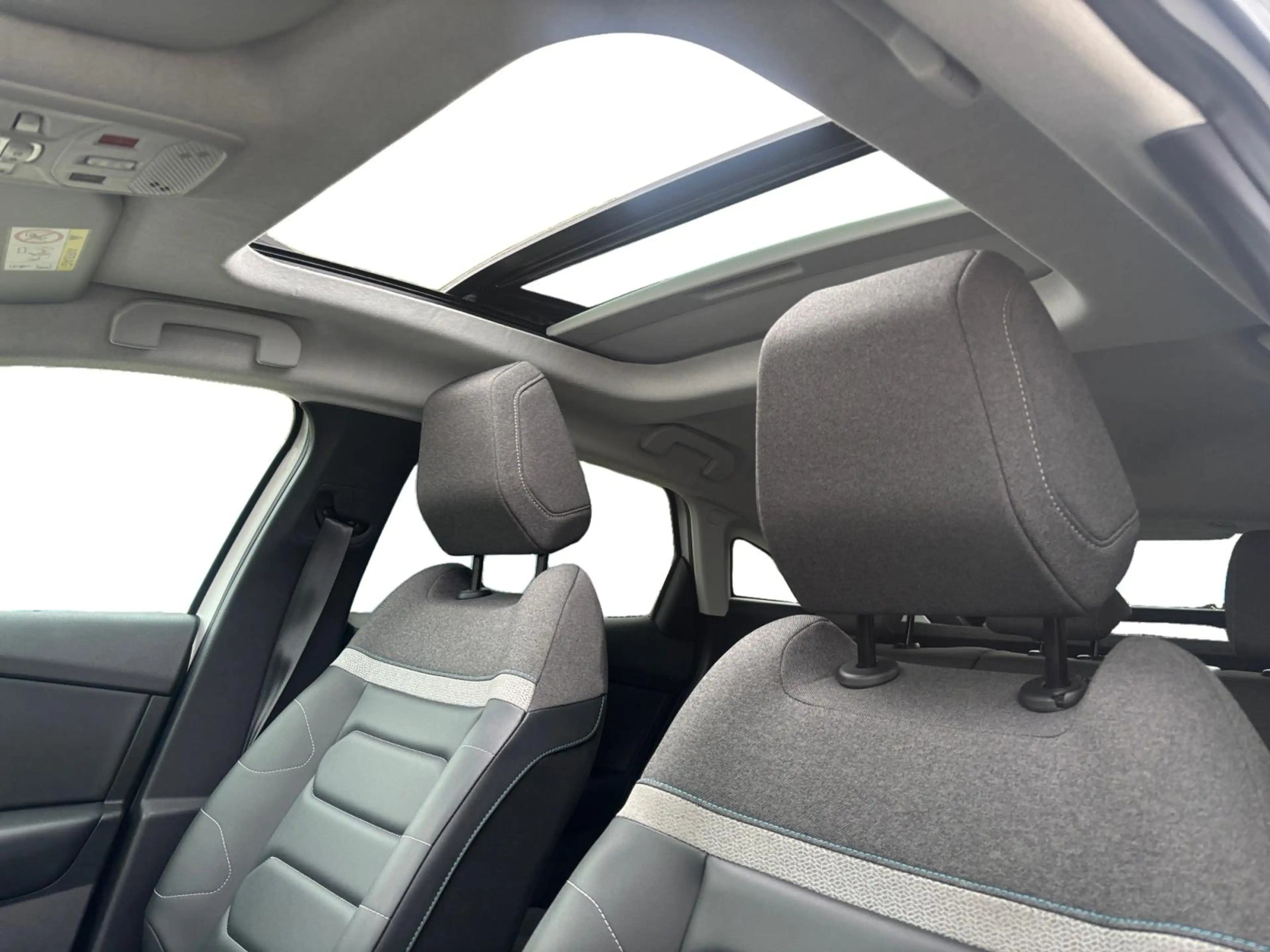 Citroen E-C4 Electric Shine EV 50kWh 136pk AUTOMAAT | SCHUIF/KANTELDAK | — photo 9