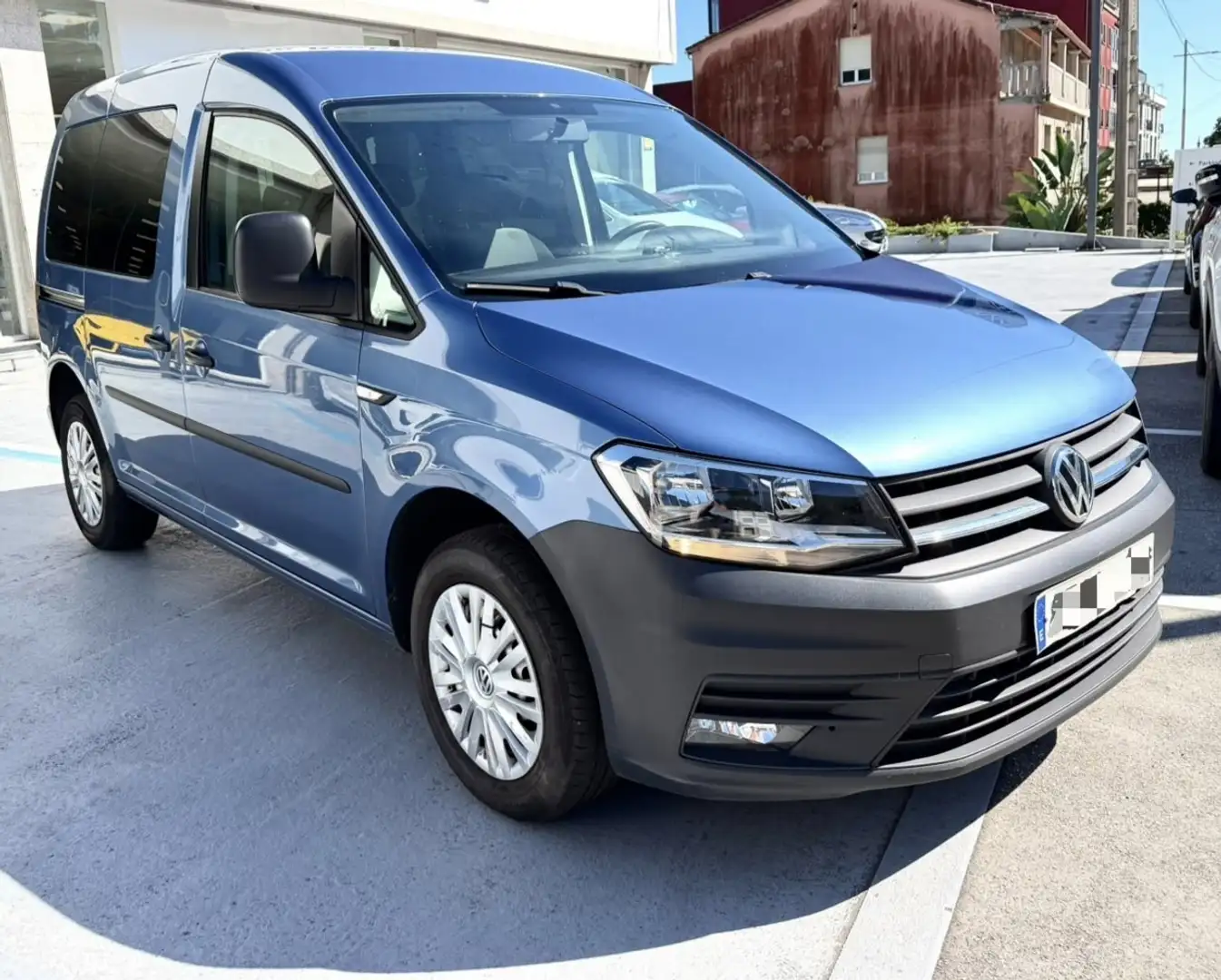 Volkswagen Caddy 2.0TDI Kombi 75kW - 1
