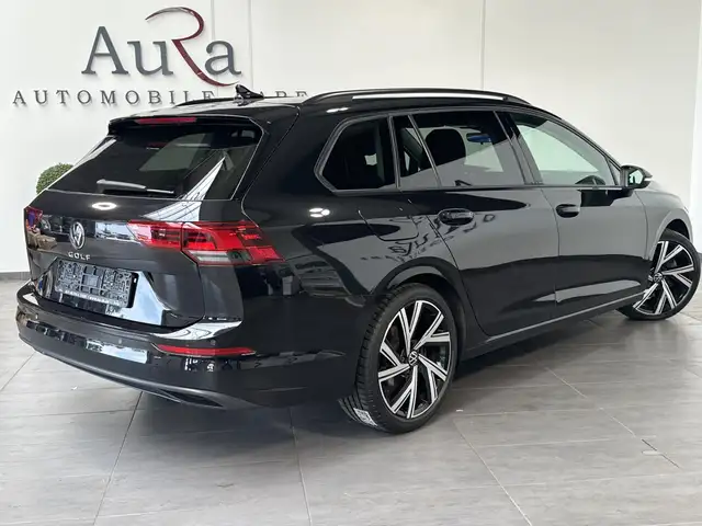 Volkswagen Golf view 4