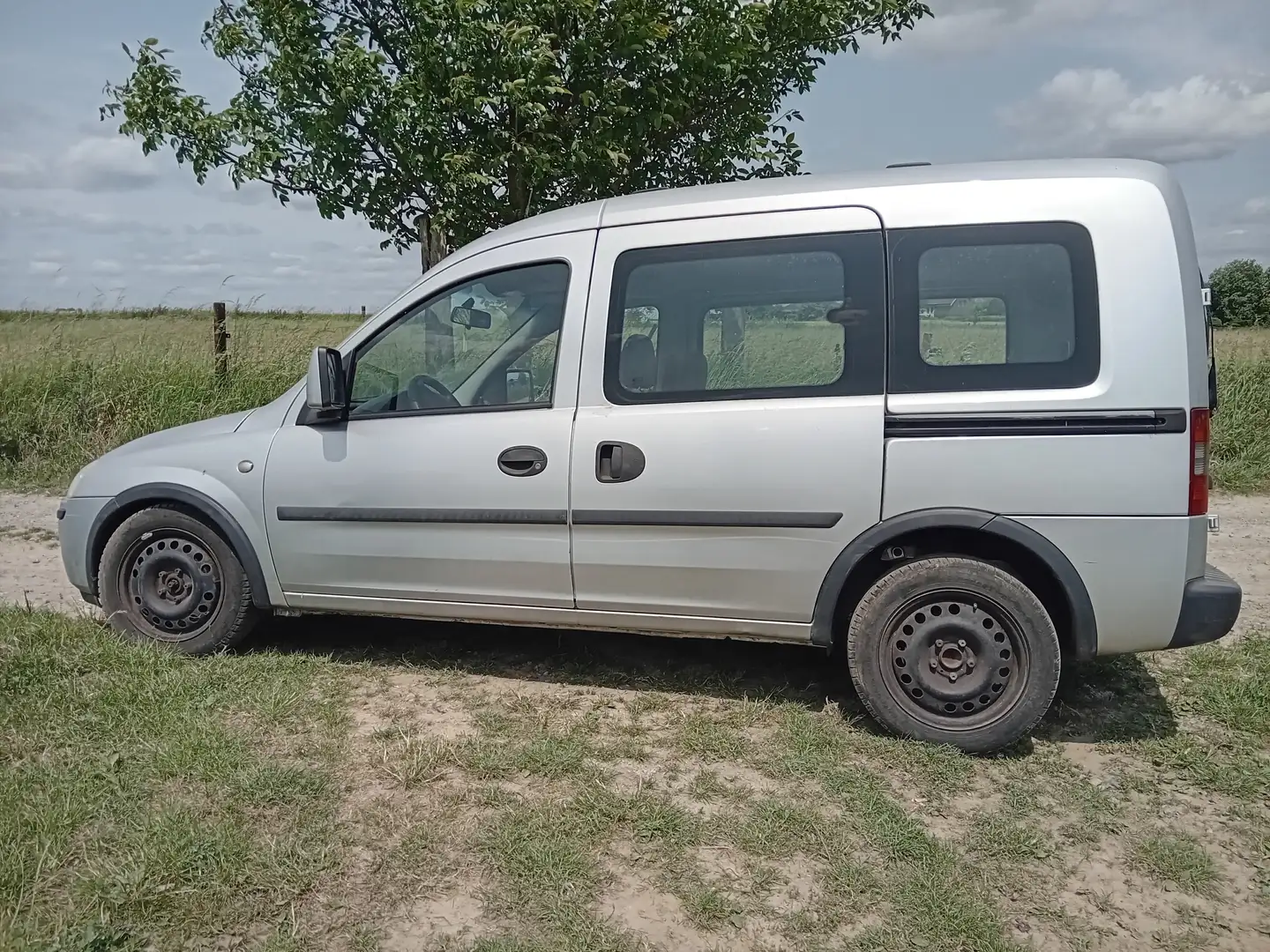 Opel Combo Combo Tour 1.7 DT DTi Grijs - 2