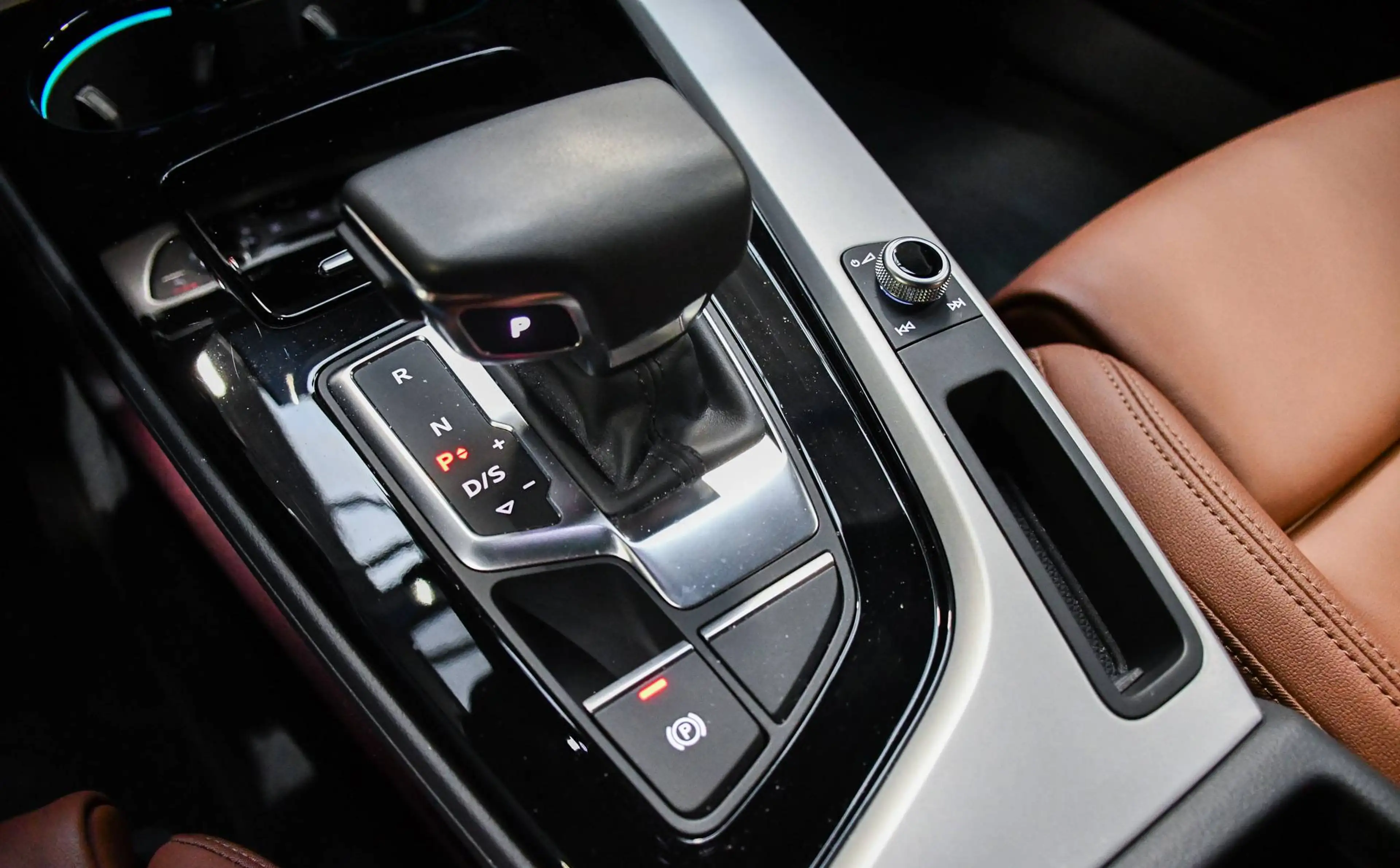 Audi A4 A4 Avant 35 TFSI S-Line S tronic - NAVIGATIE / OPEN PANO-DAK / CAMERA / SMARTLINK / CC / BLIS / PDC — photo 15