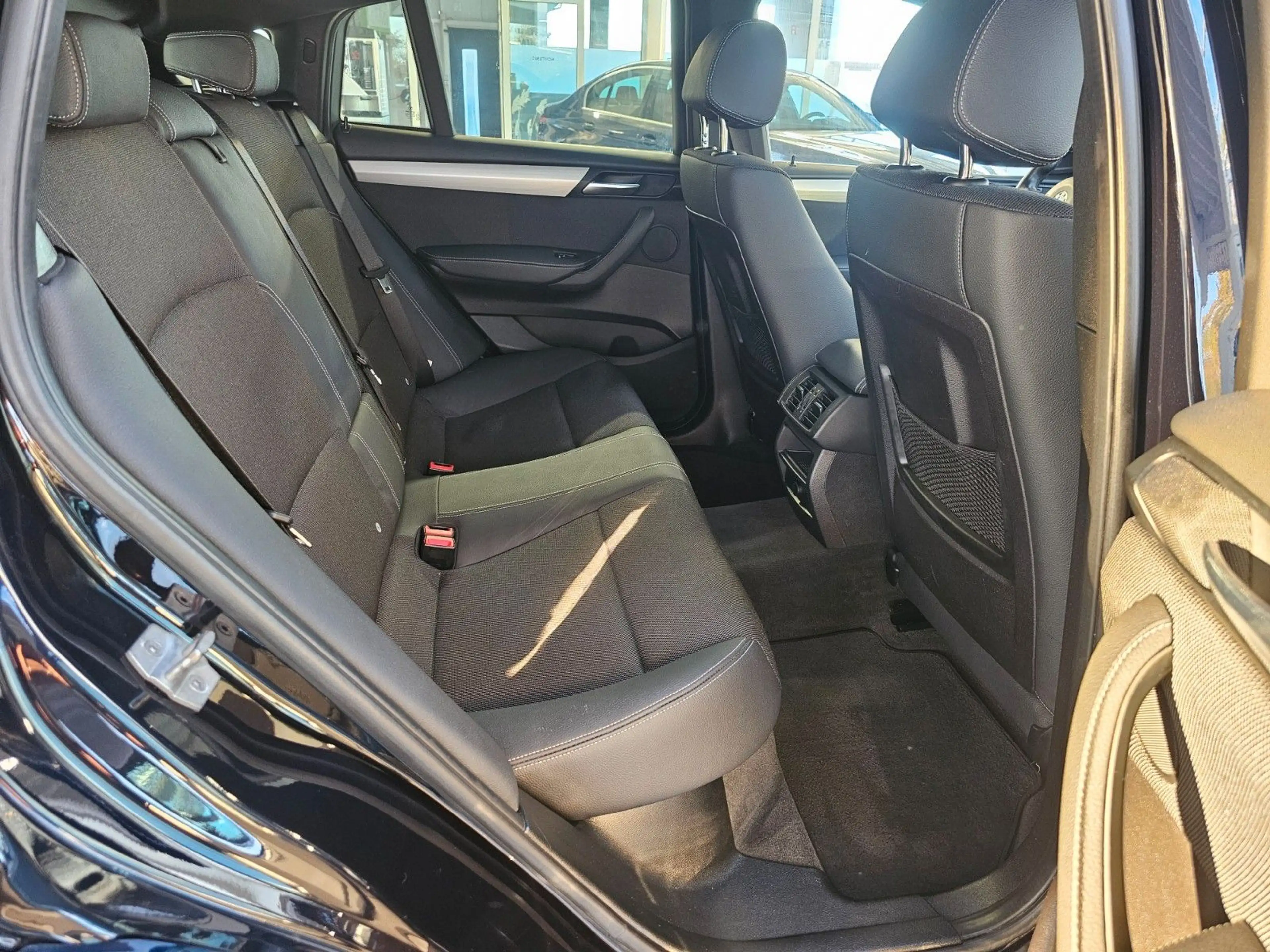 BMW X4 xDrive 20 d M Sport — photo 17