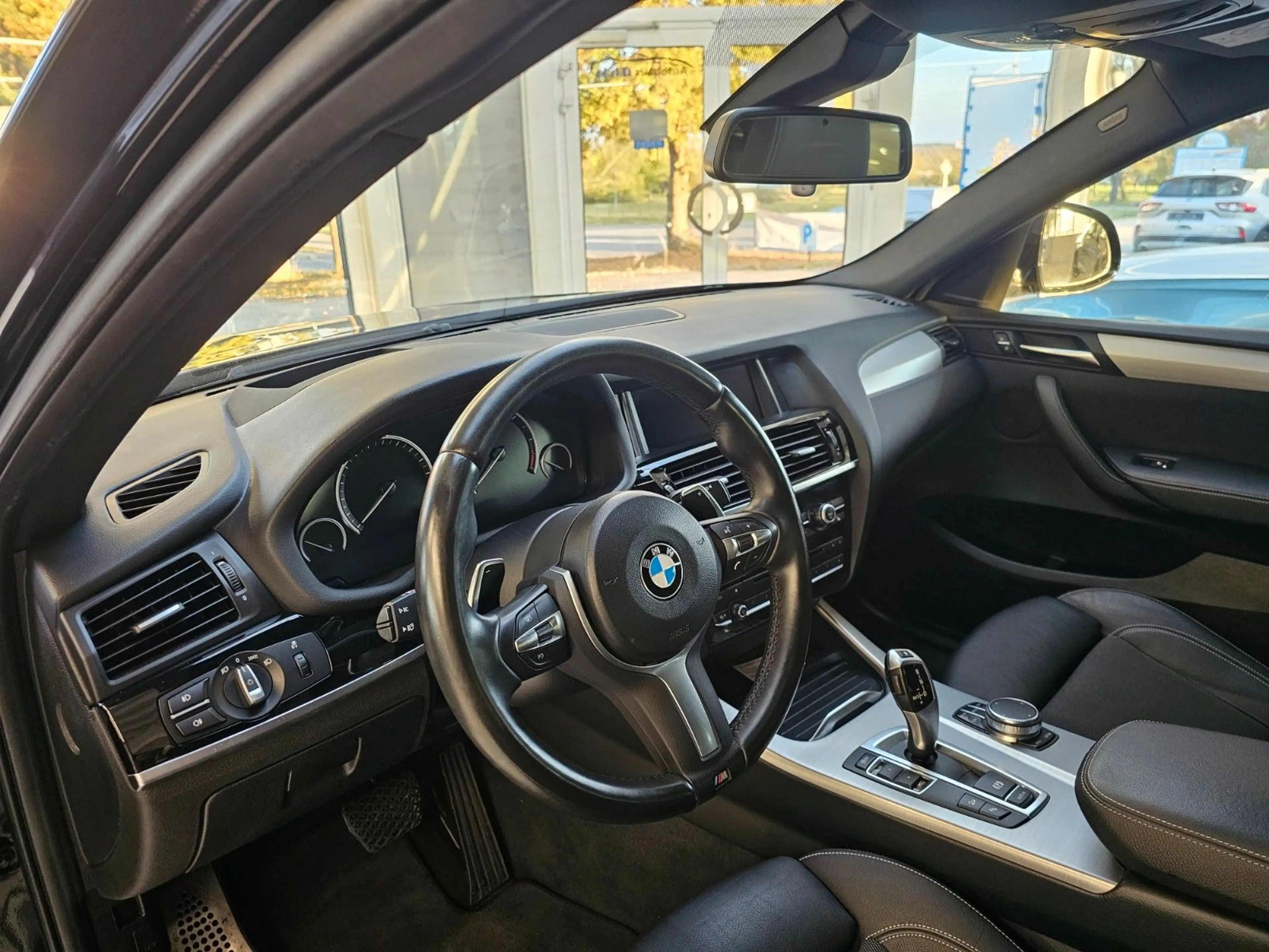 BMW X4 xDrive 20 d M Sport — photo 13