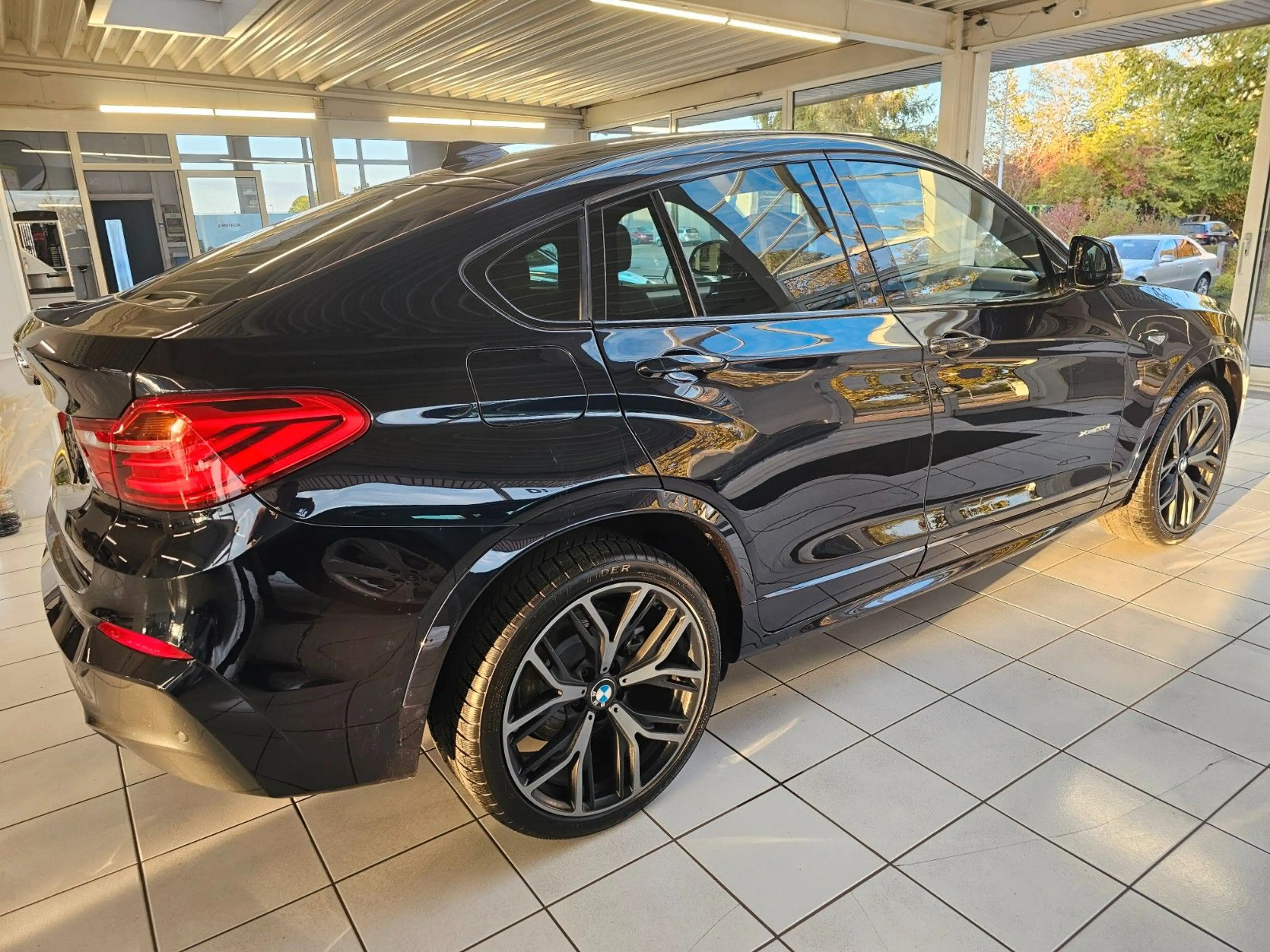 BMW X4 xDrive 20 d M Sport — photo 7