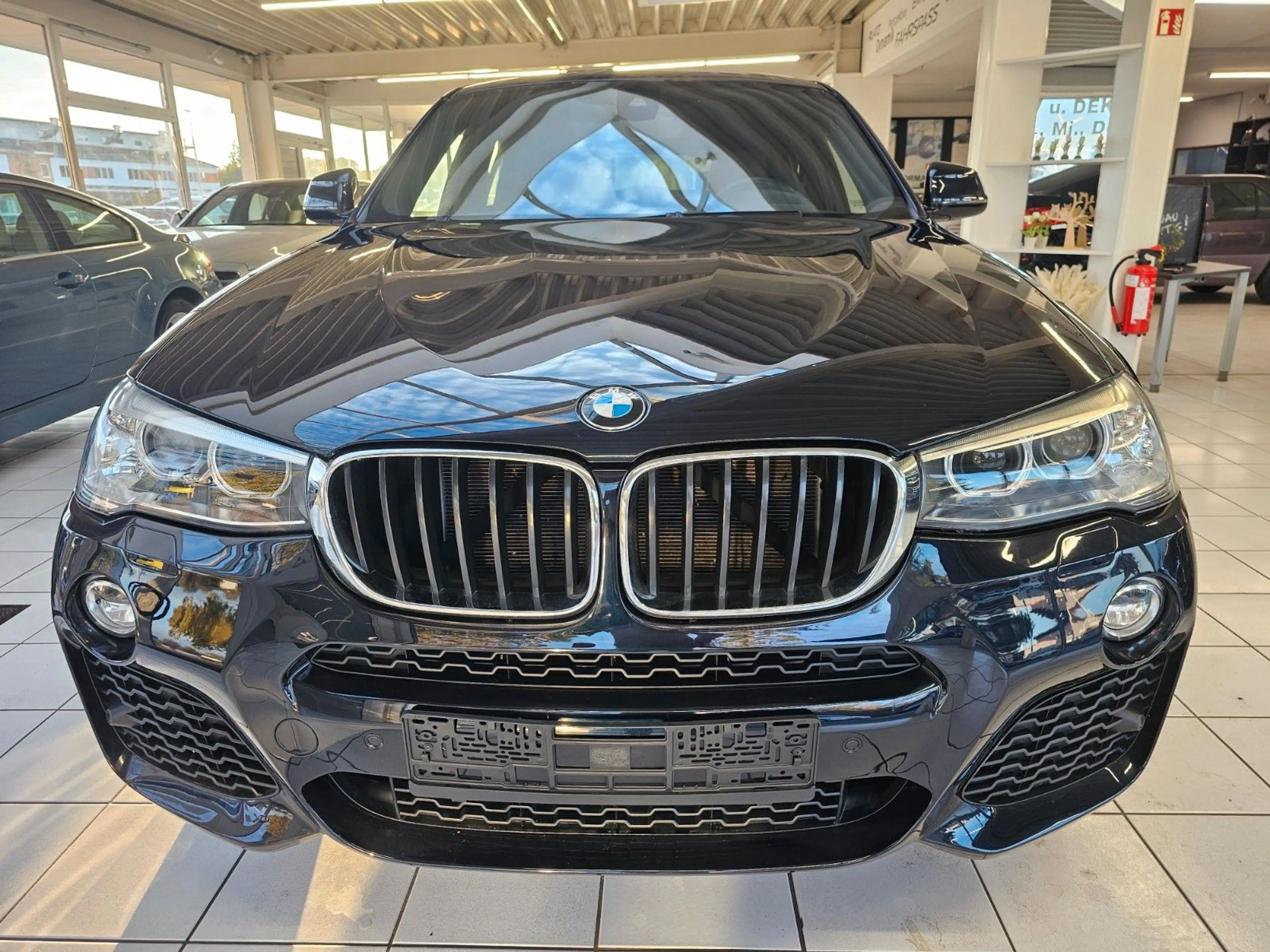 BMW X4 xDrive 20 d M Sport — photo 2