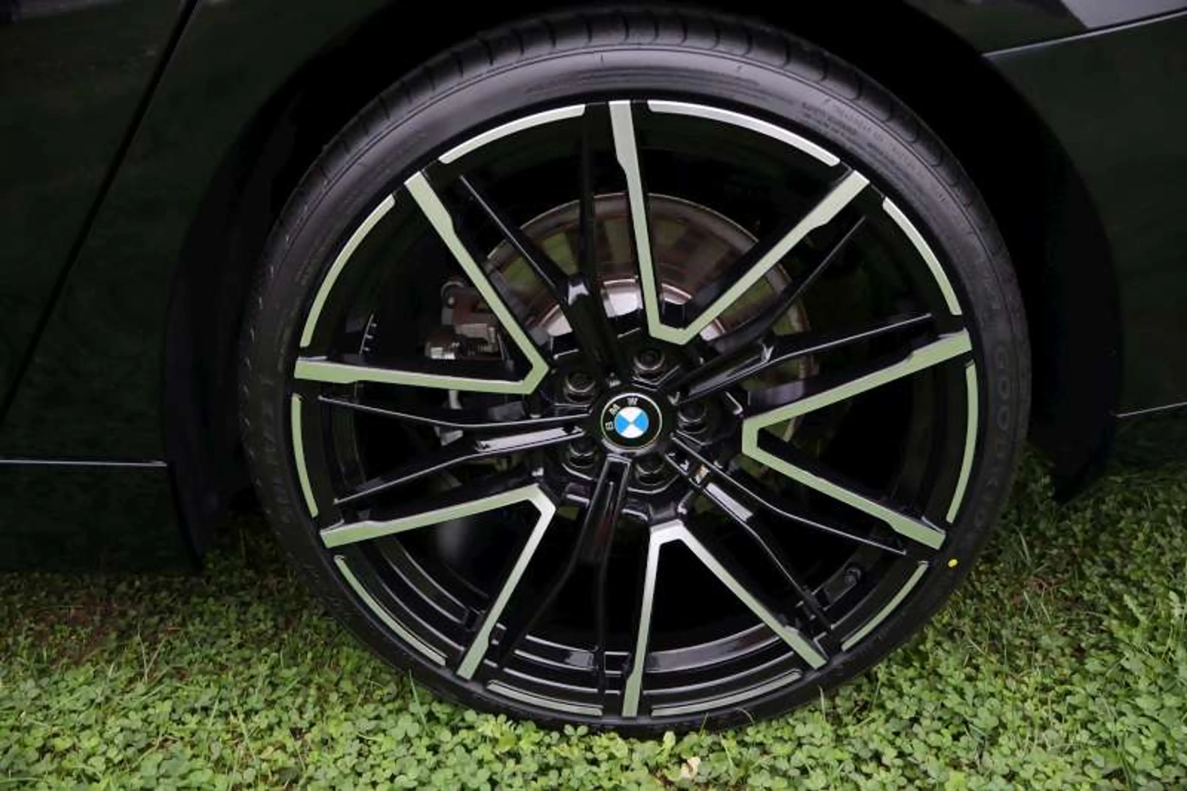 BMW 520 iA M-Sport Leder/KeyLess/MemorySeats/DrivingAssistantPlus/SurroundVieuw/HarmanKardon/21"M — photo 4
