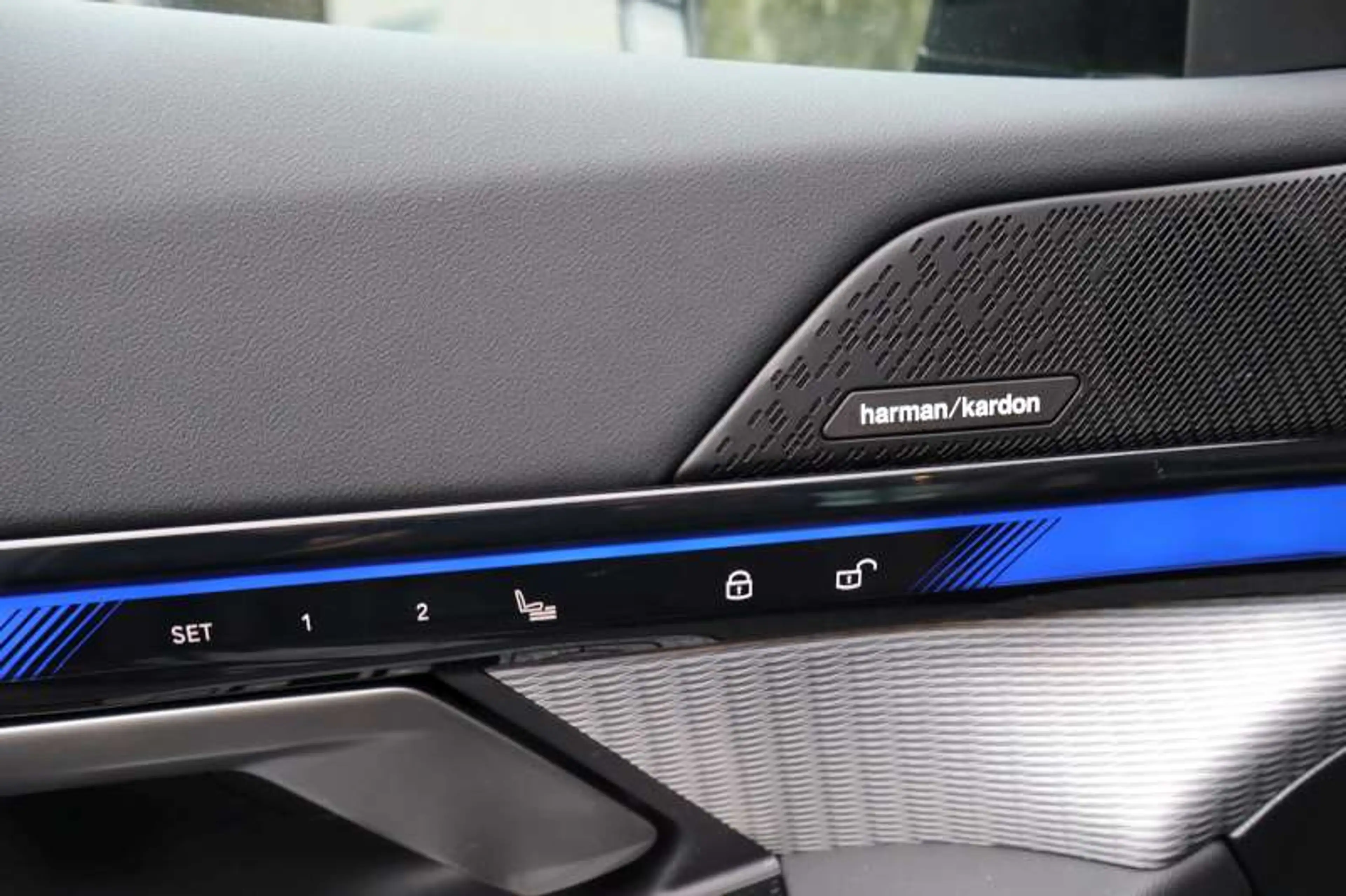 BMW 520 iA M-Sport Leder/KeyLess/MemorySeats/DrivingAssistantPlus/SurroundVieuw/HarmanKardon/21"M — photo 8