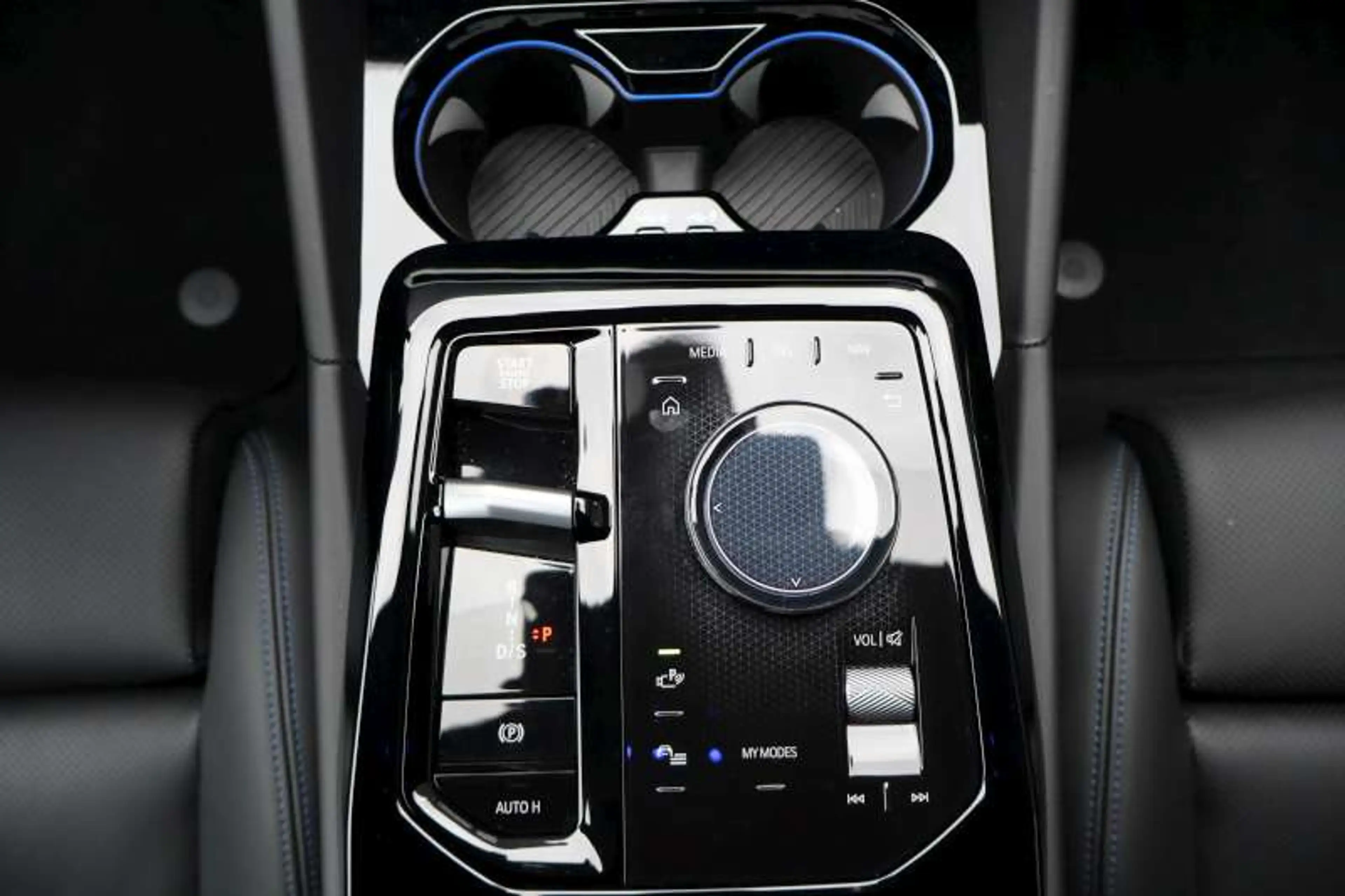 BMW 520 iA M-Sport Leder/KeyLess/MemorySeats/DrivingAssistantPlus/SurroundVieuw/HarmanKardon/21"M — photo 7