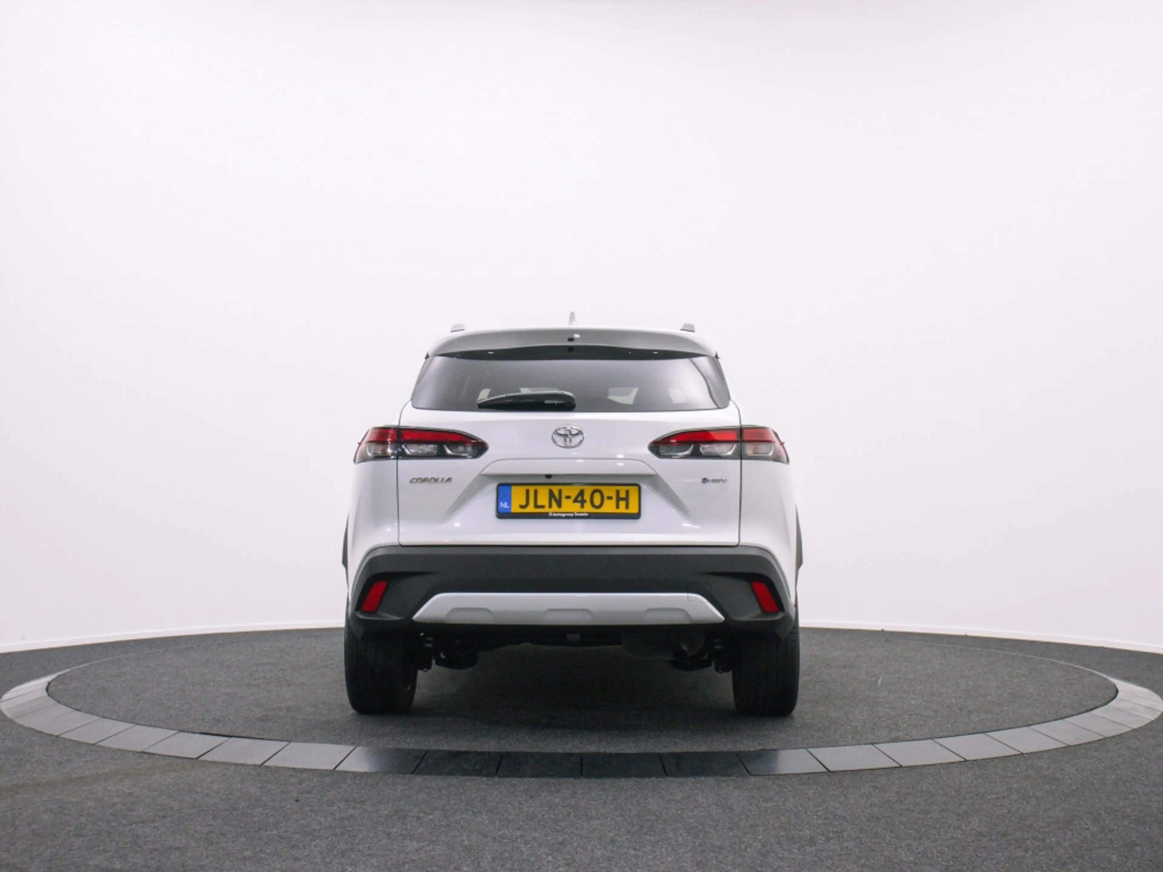 Toyota Corolla Cross Hybrid 140 Style | Private lease 659 pm — photo 9