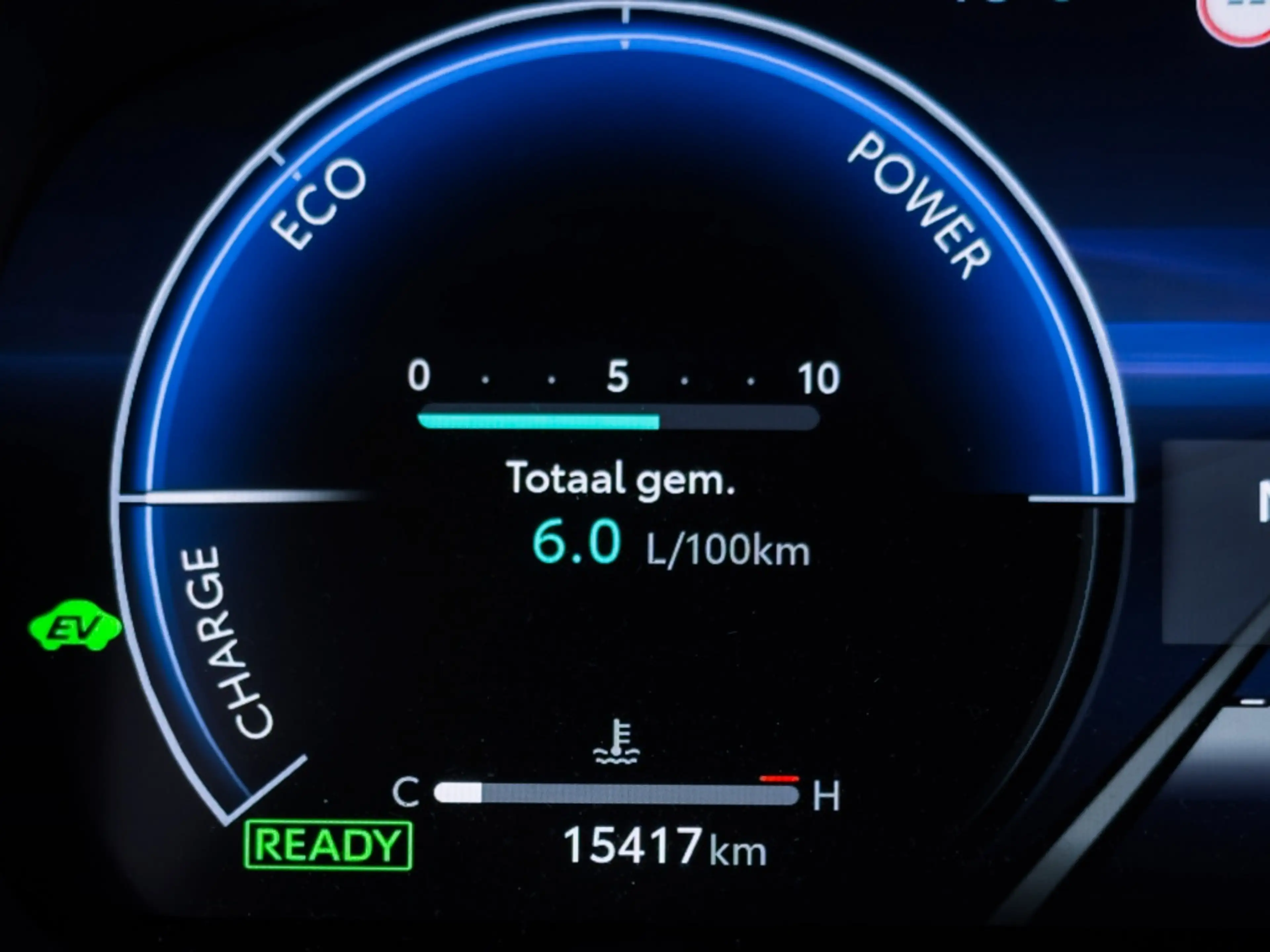 Toyota Corolla Cross Hybrid 140 Style | Private lease 659 pm — photo 4