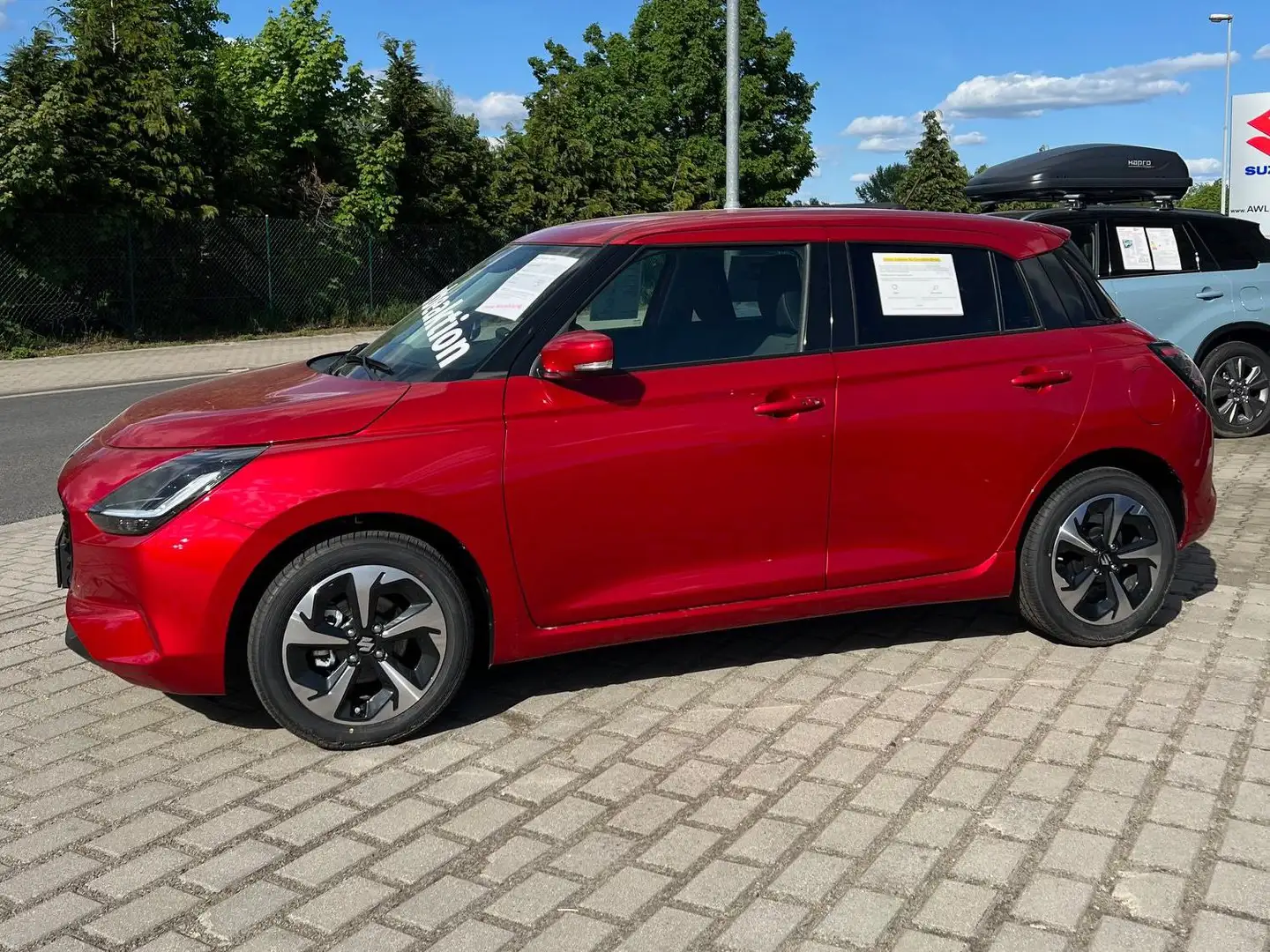 Suzuki Swift 1.2 Hybrid  Comfort+ Rot - 2