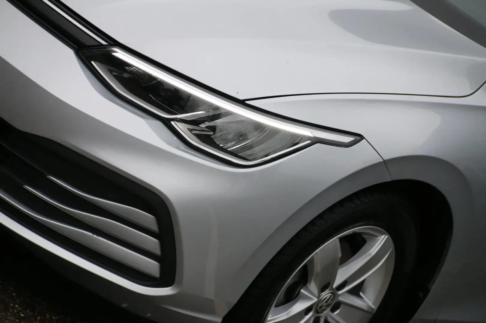 Volkswagen Golf 1.0 TSI Life DEALER OND. NL-AUTO NAP! Gris - 2