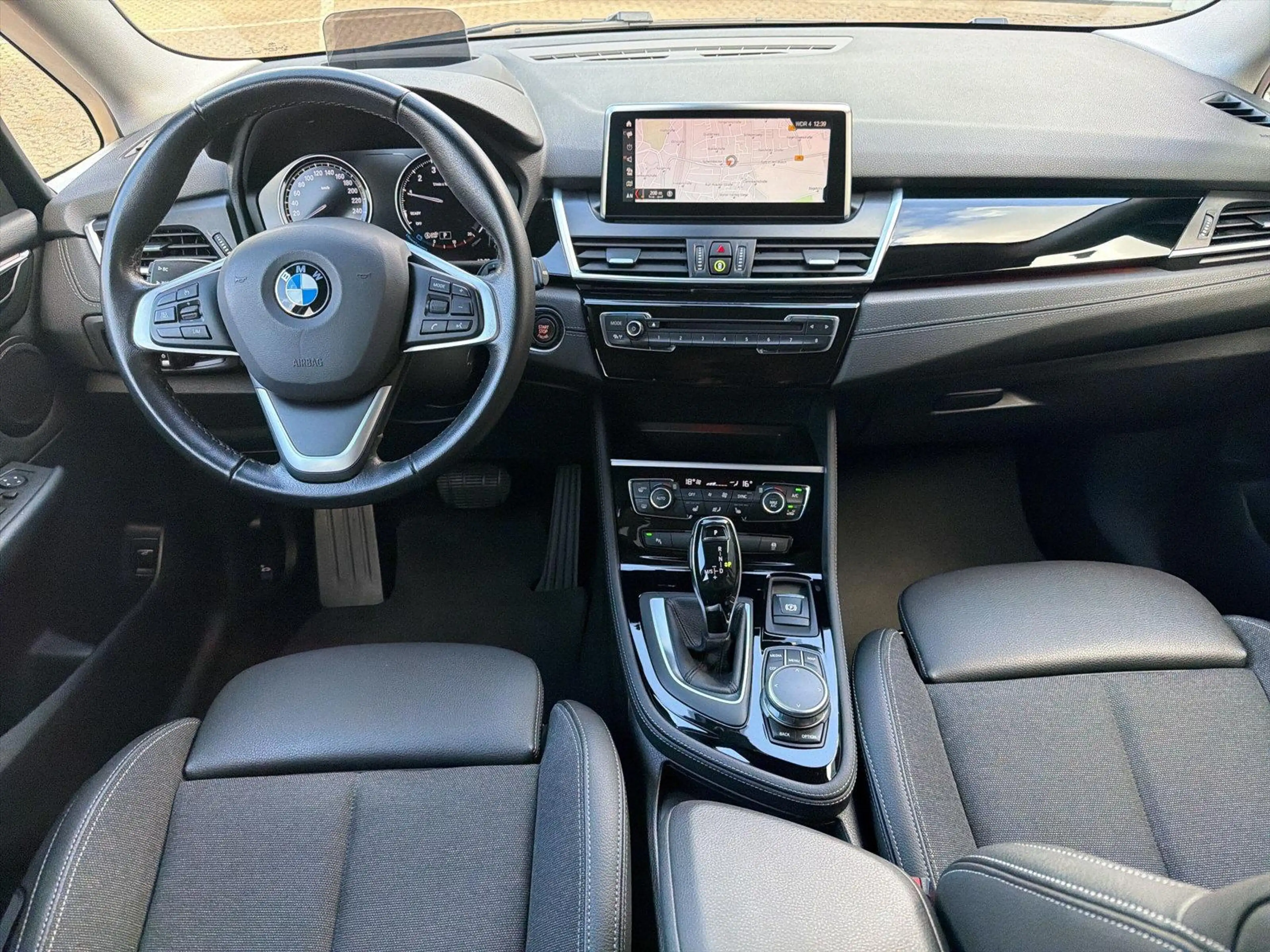 BMW 218 218 i Sport Line*AHK*Navi*Head-up — photo 10
