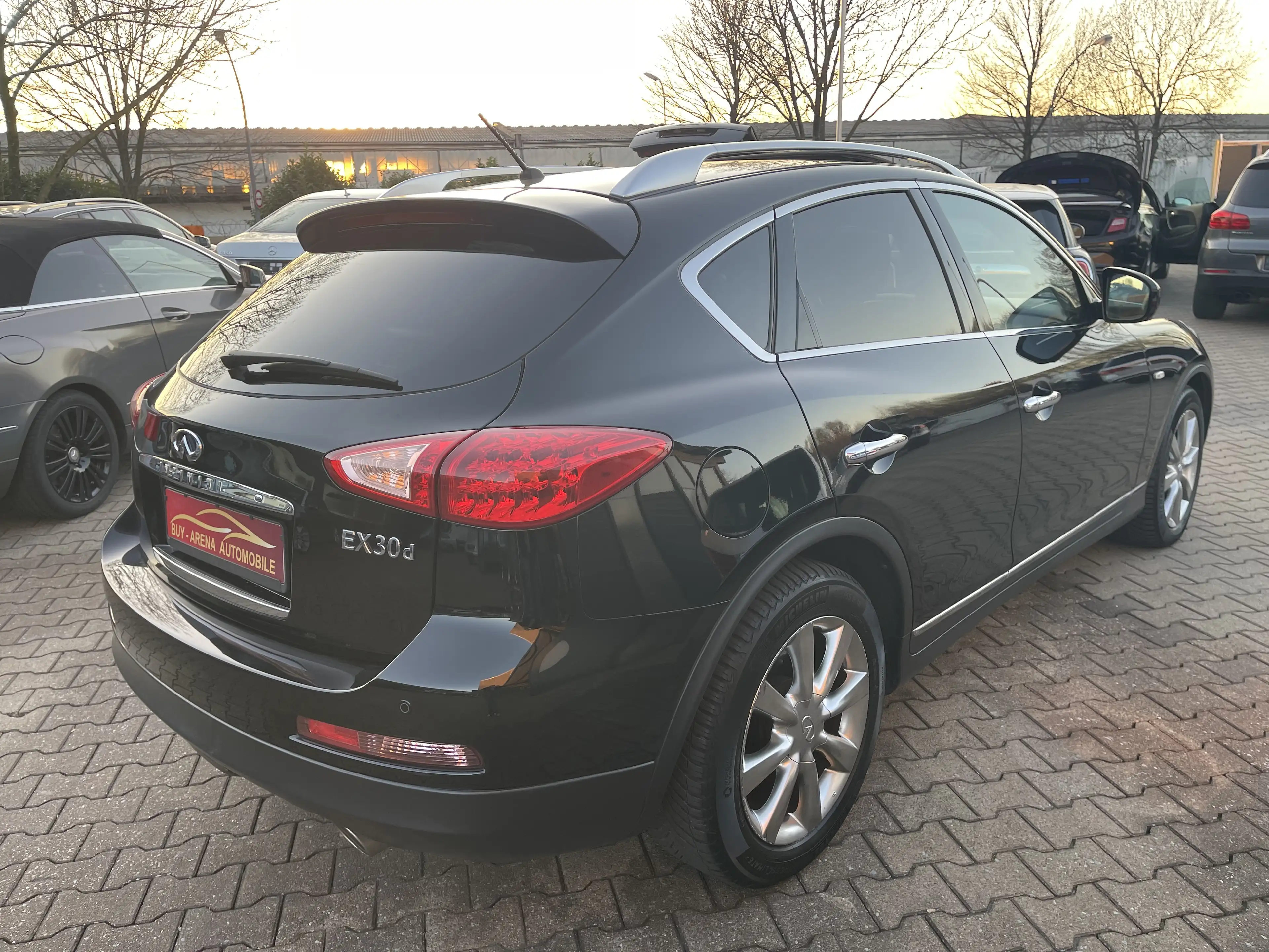Infiniti EX30 EX30d AWD Automatik 1.Hand Voll Top Gepflegt SHeft — photo 13