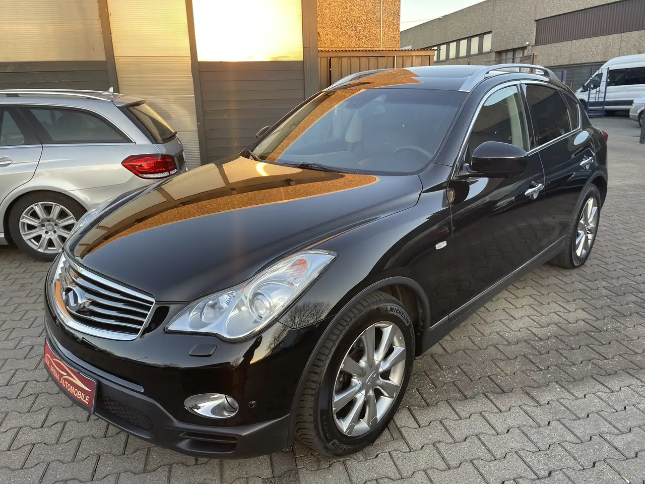 Infiniti EX30