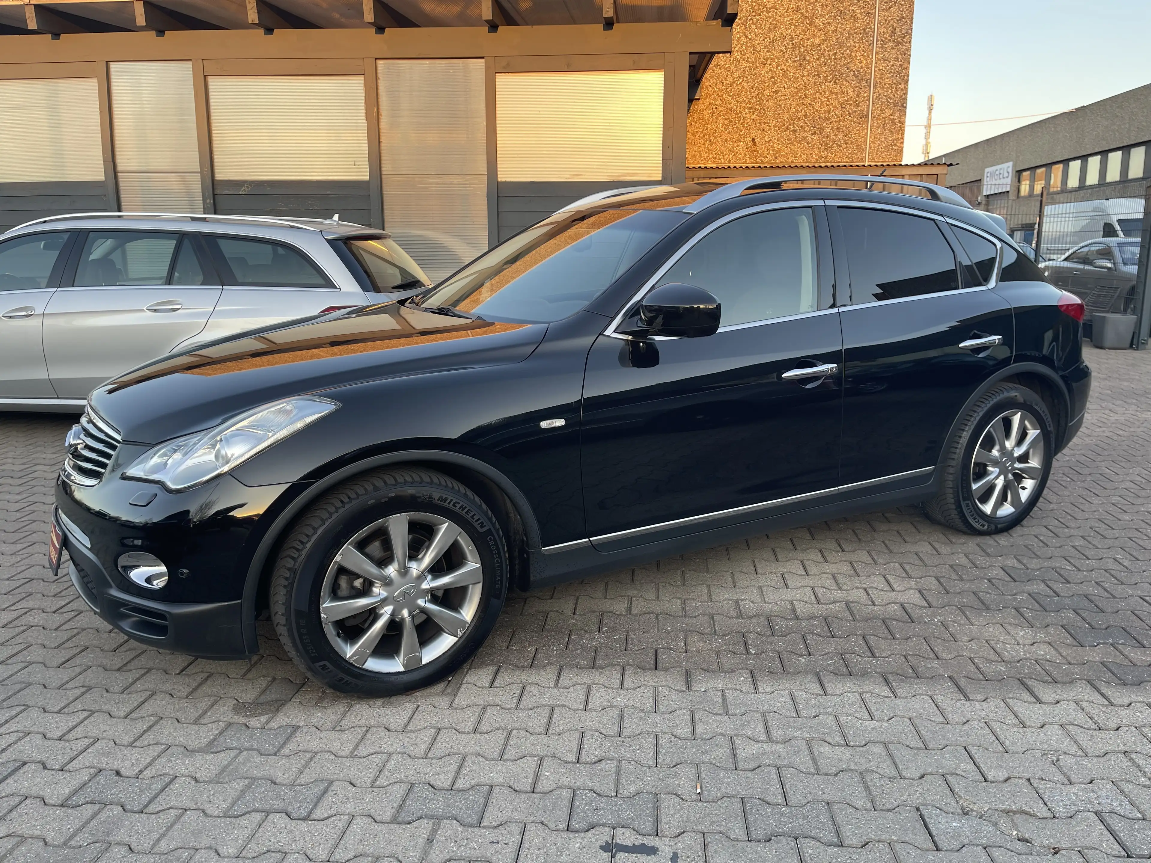 Infiniti EX30 EX30d AWD Automatik 1.Hand Voll Top Gepflegt SHeft — photo 7