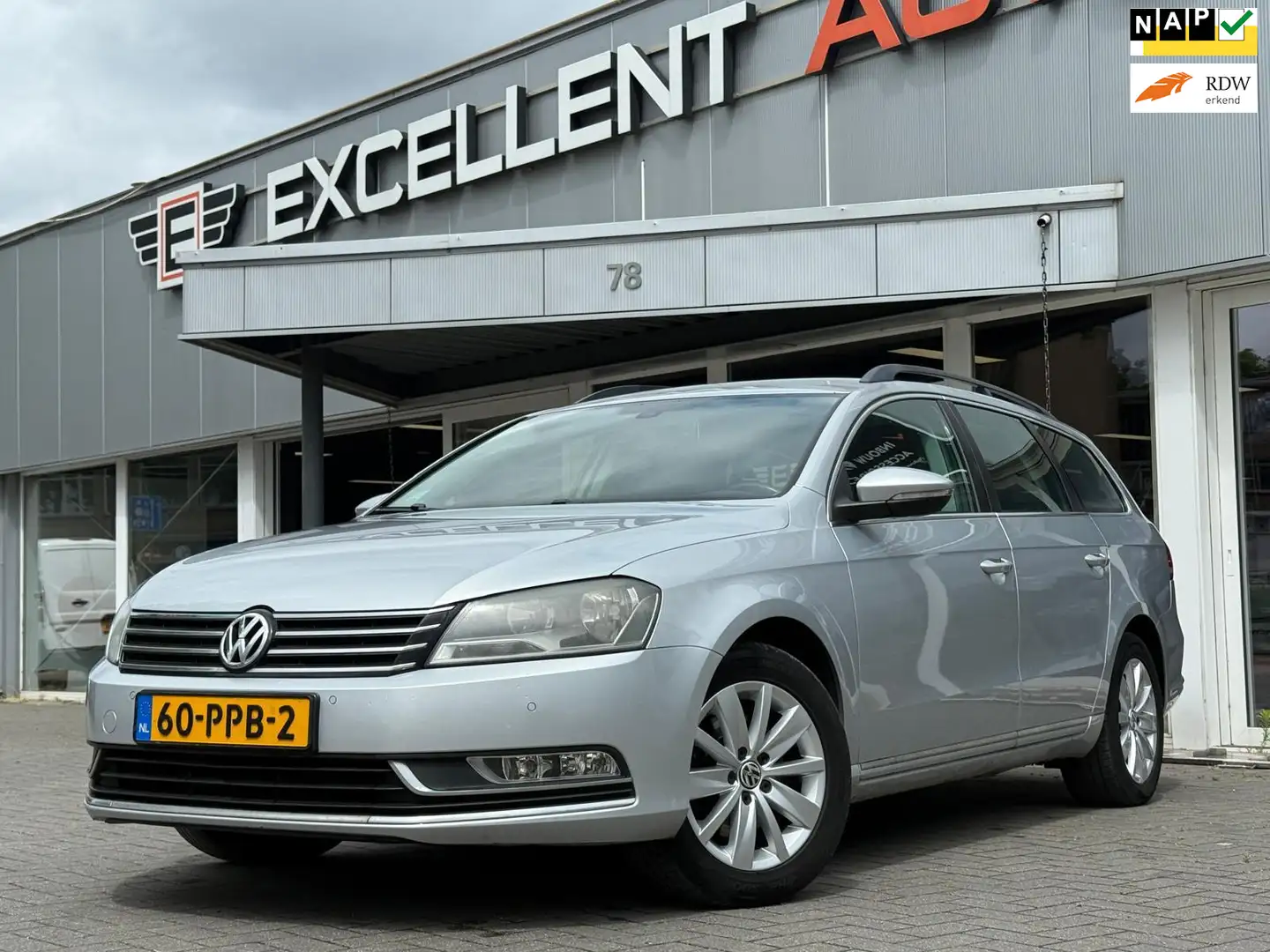 Volkswagen Passat Variant 1.6 TDI Comfortline BlueMotion-Navi Grijs - 1