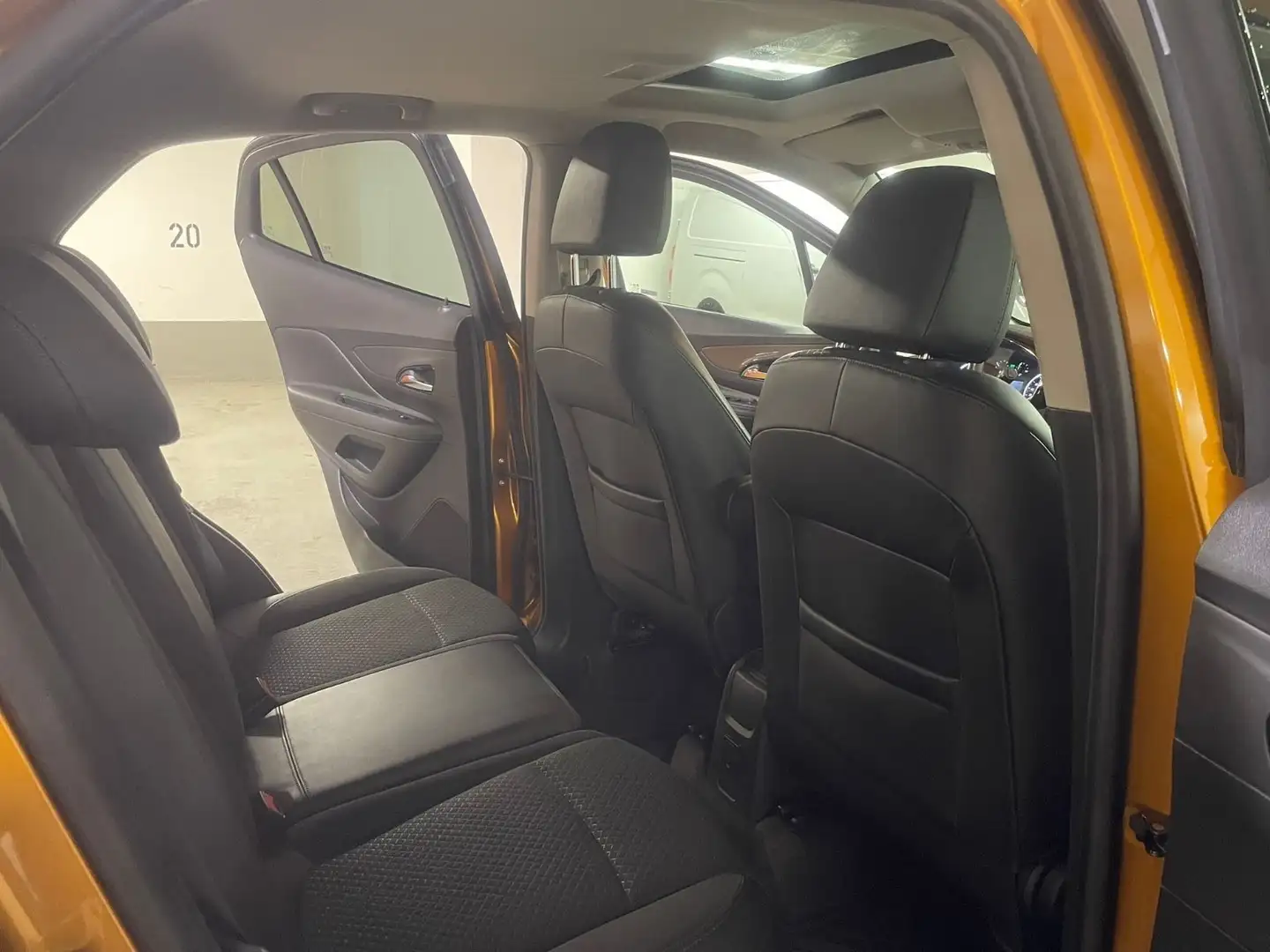 Opel Mokka X Innovation Orange - 2