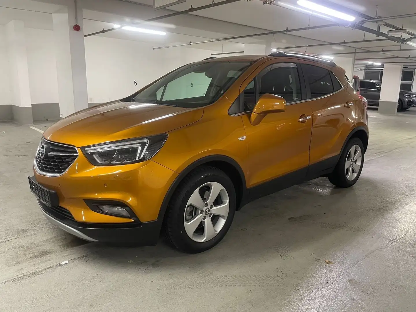 Opel Mokka X Innovation Orange - 1